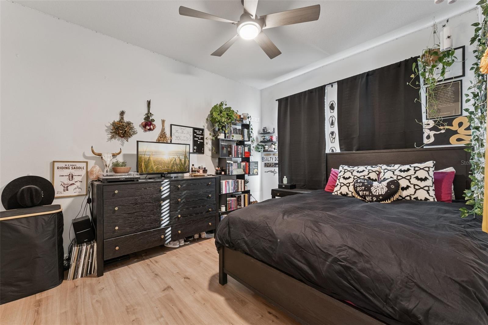 Image 24 of 59 For 9459 Merrifield St