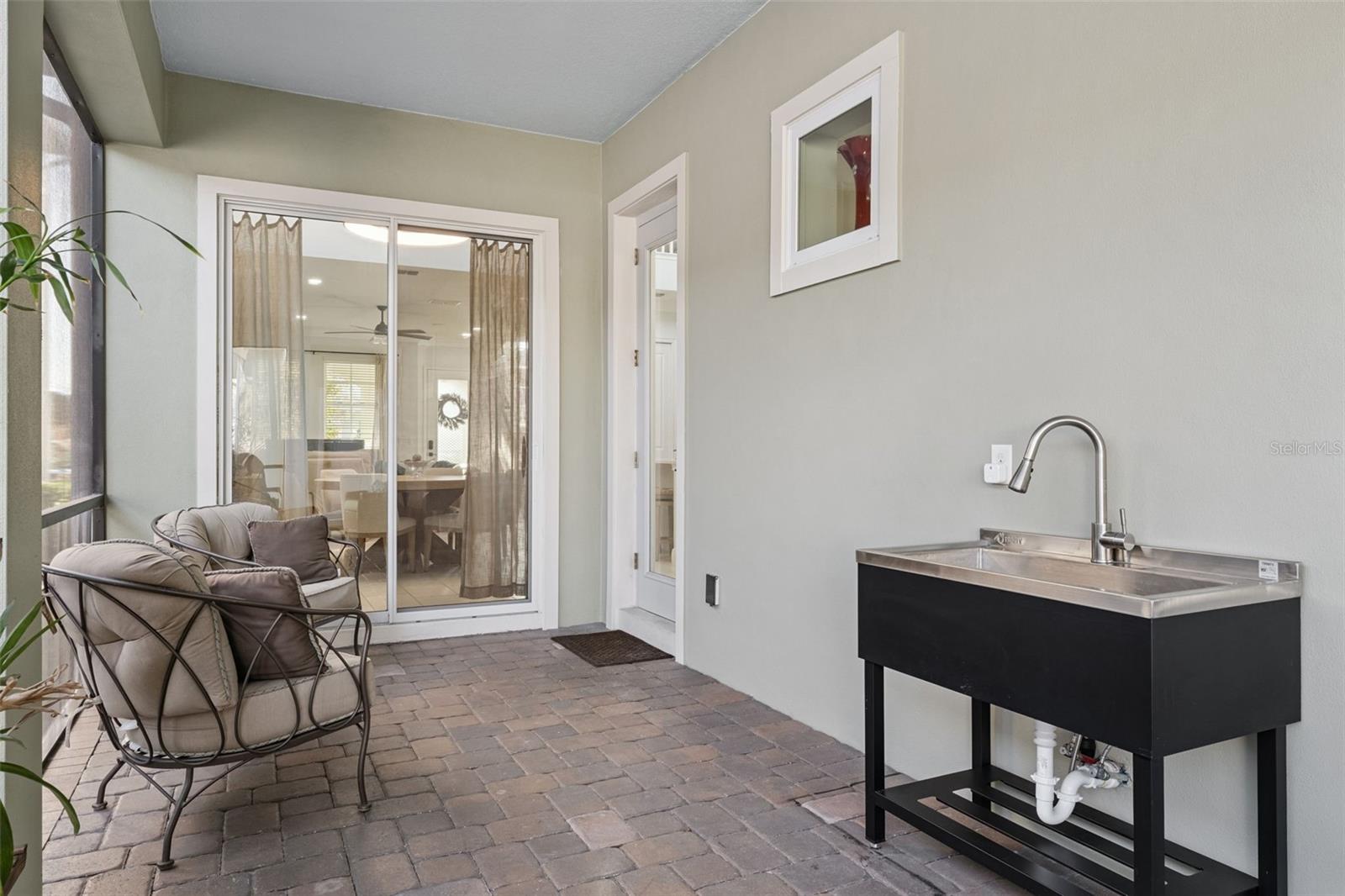 Image 32 of 59 For 9459 Merrifield St