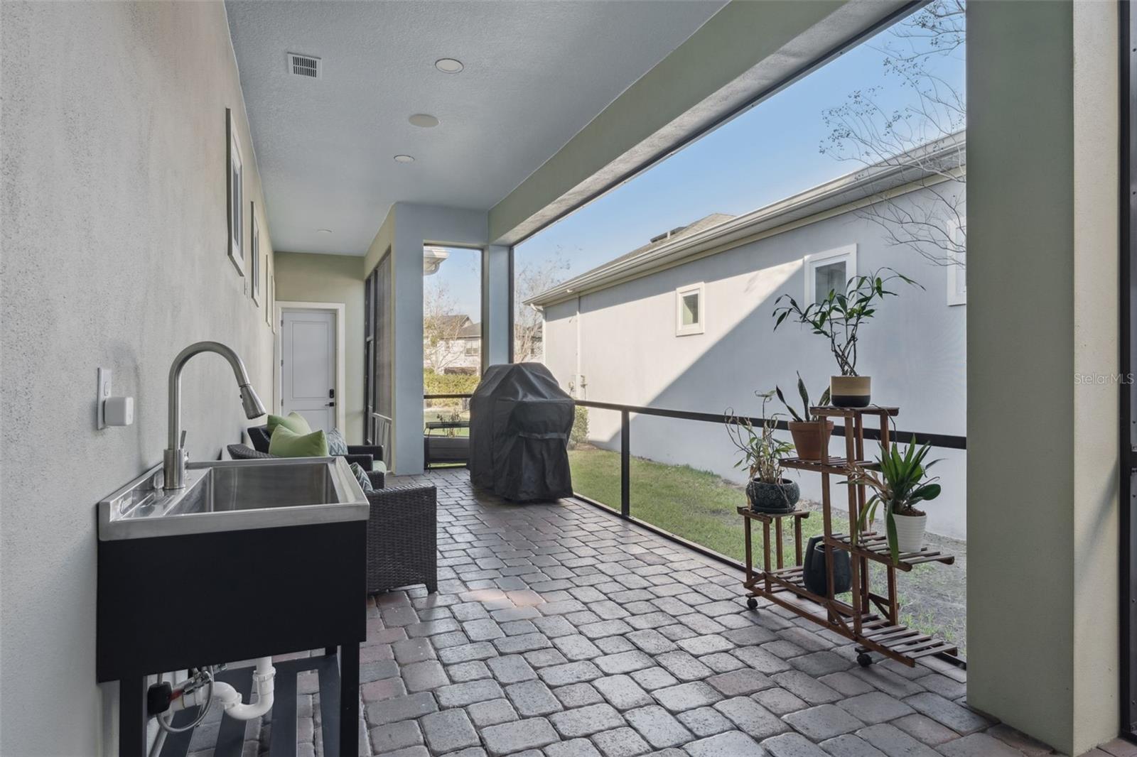 Image 33 of 59 For 9459 Merrifield St