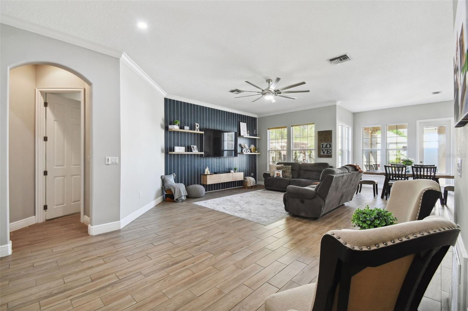 Image 15 of 80 For 7009 Five Oaks Drive