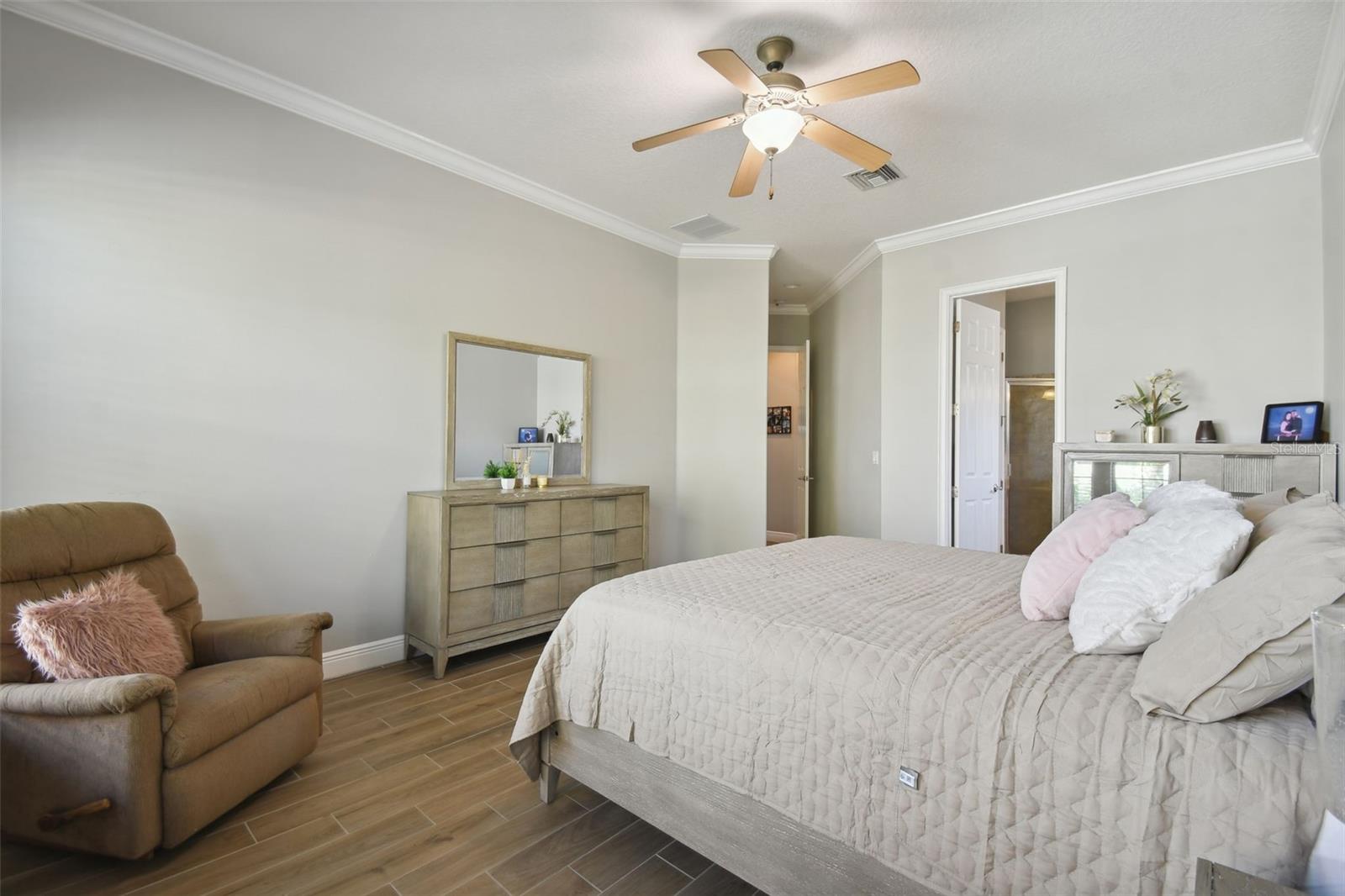 Image 45 of 80 For 7009 Five Oaks Drive