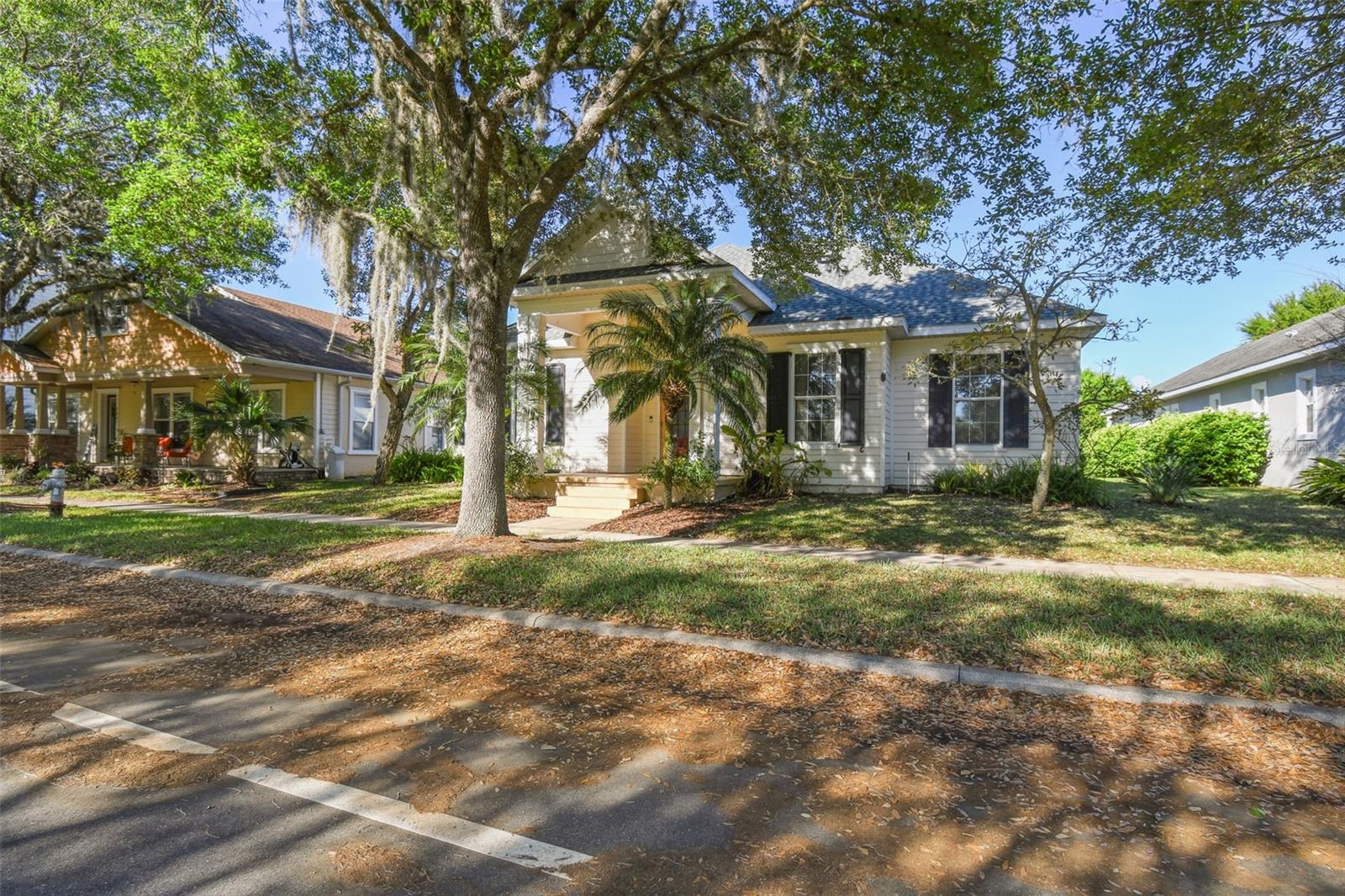 Image 5 of 80 For 7009 Five Oaks Drive