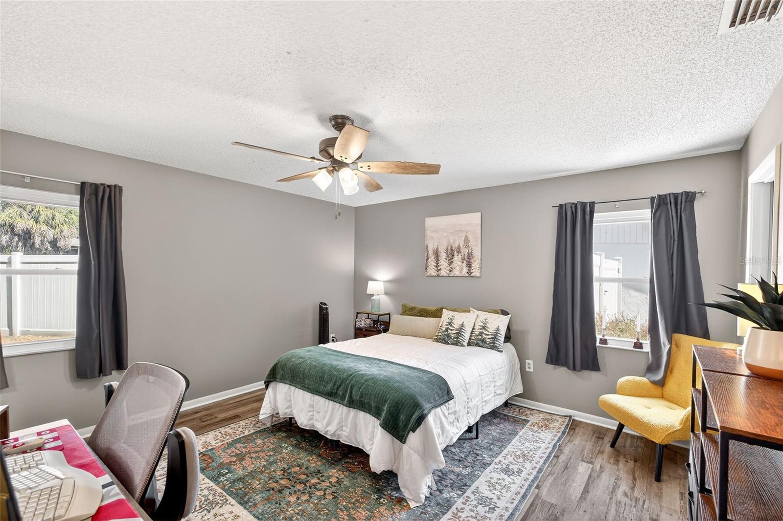 Image 12 of 21 For 5 Sandalwood Drive