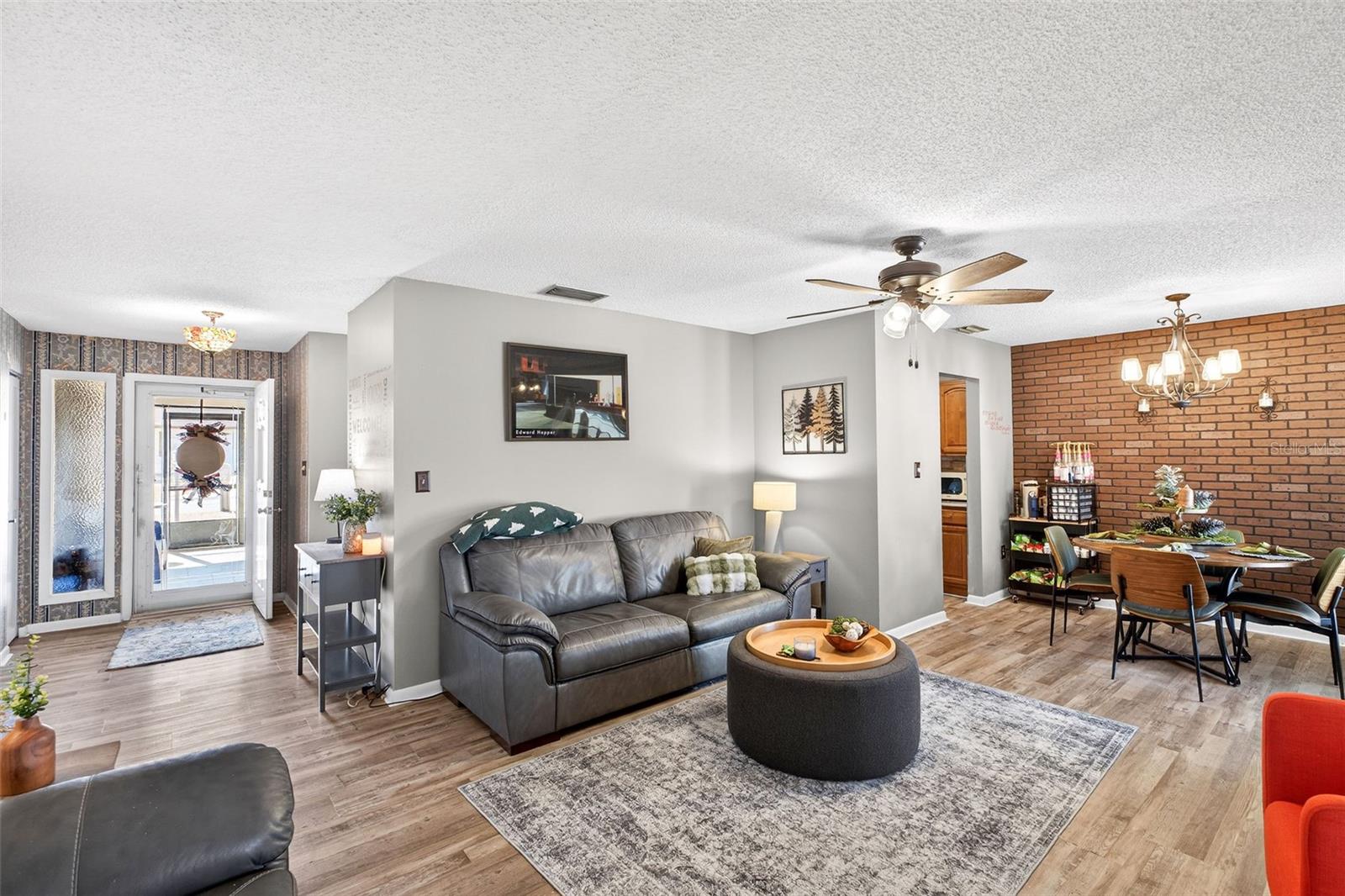 Image 4 of 21 For 5 Sandalwood Drive