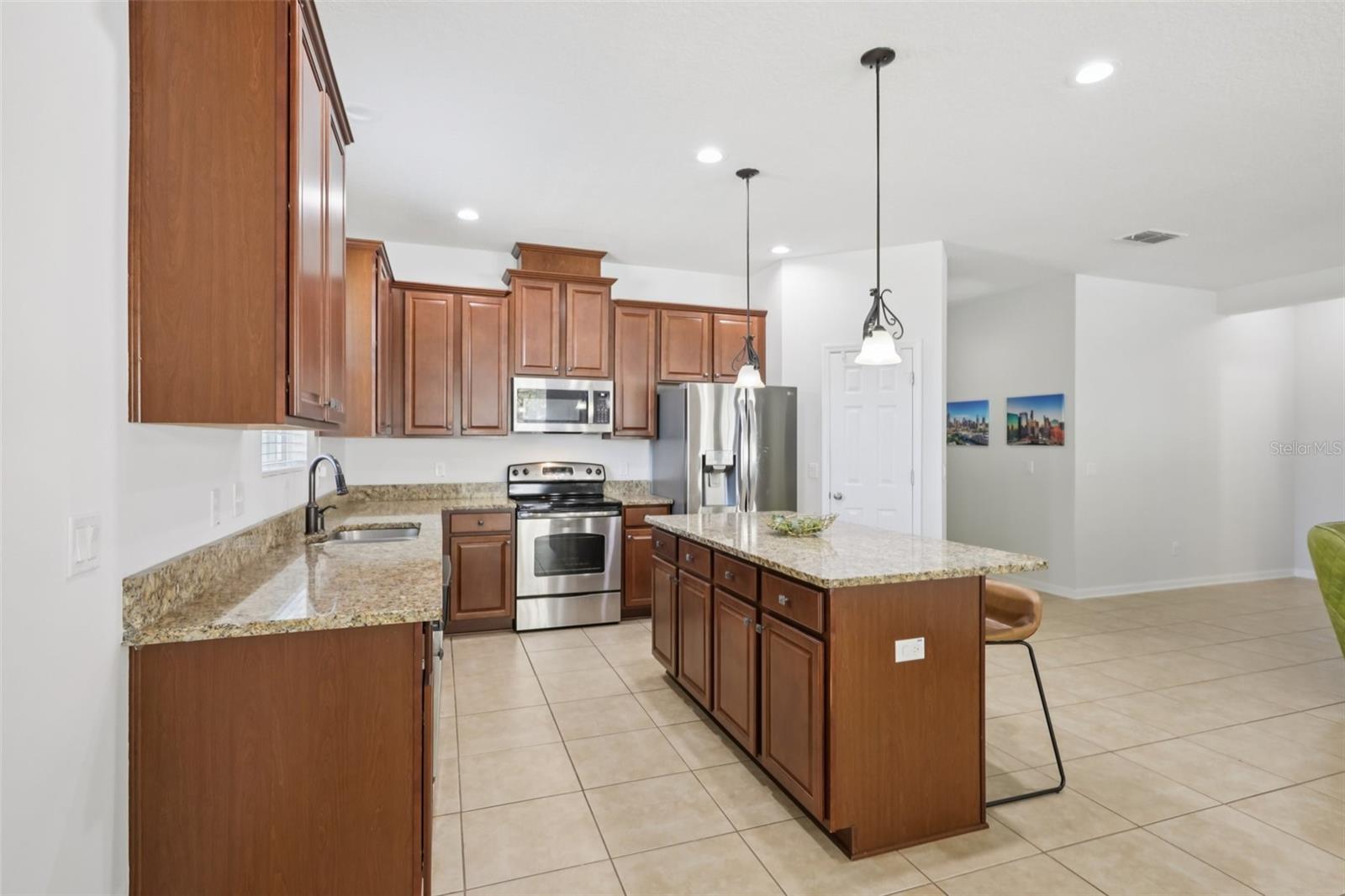 Image 6 of 30 For 3207 Zander Drive