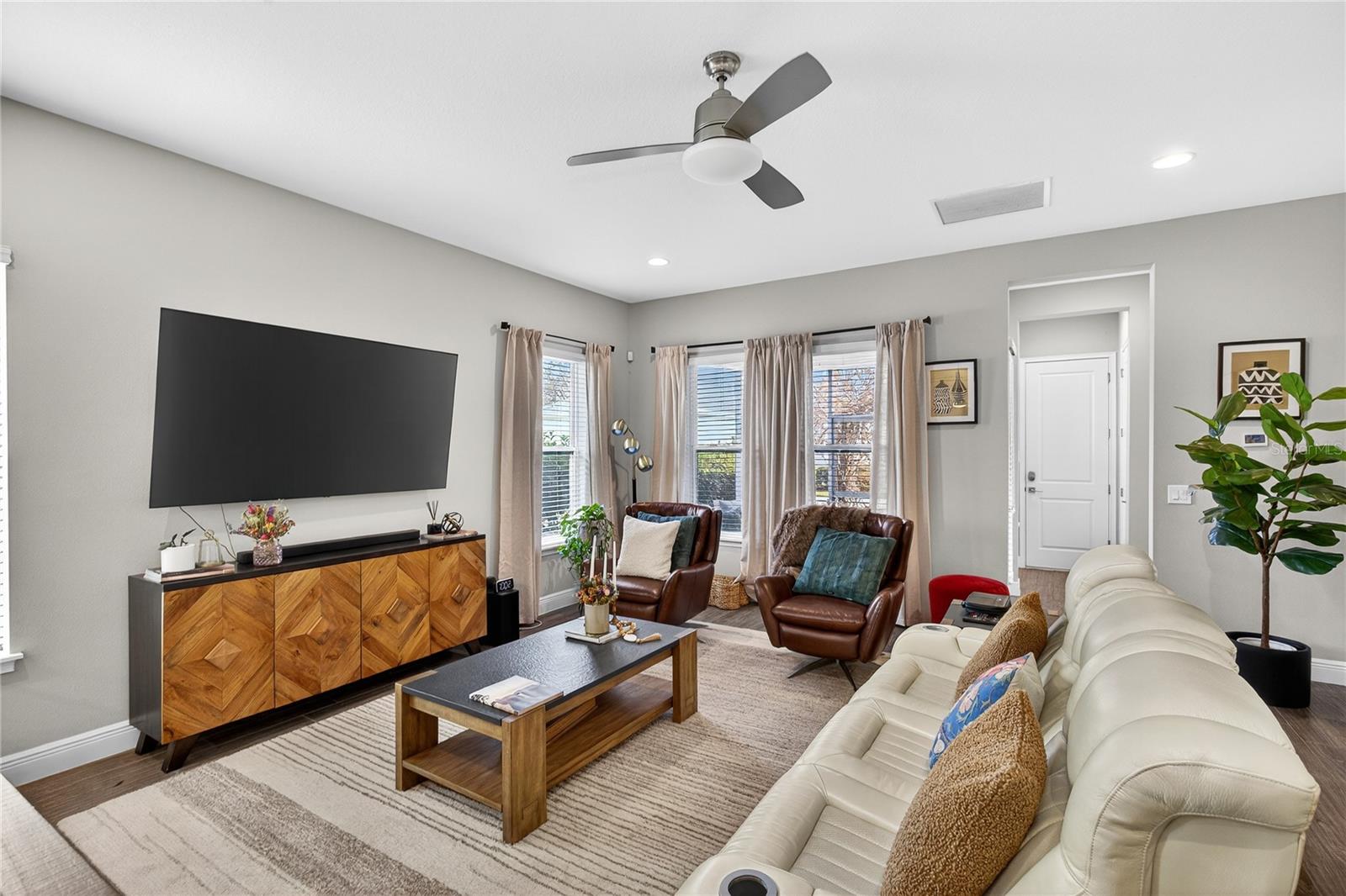 Image 11 of 42 For 13115 Bovet Avenue