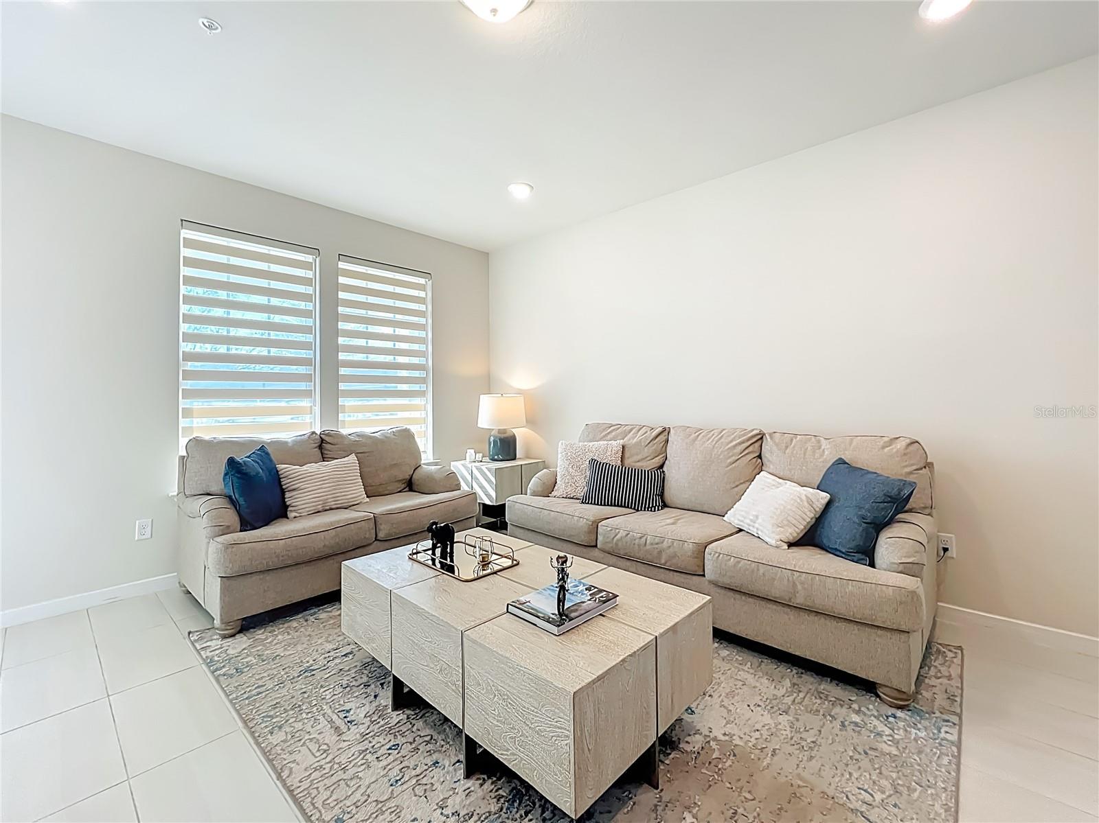 Image 10 of 70 For 10976 Leafshore Loop