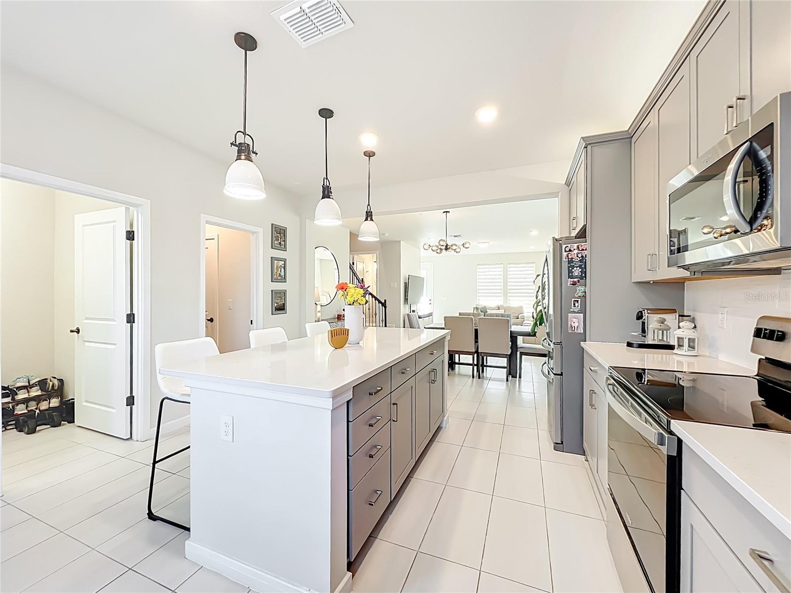 Image 26 of 70 For 10976 Leafshore Loop