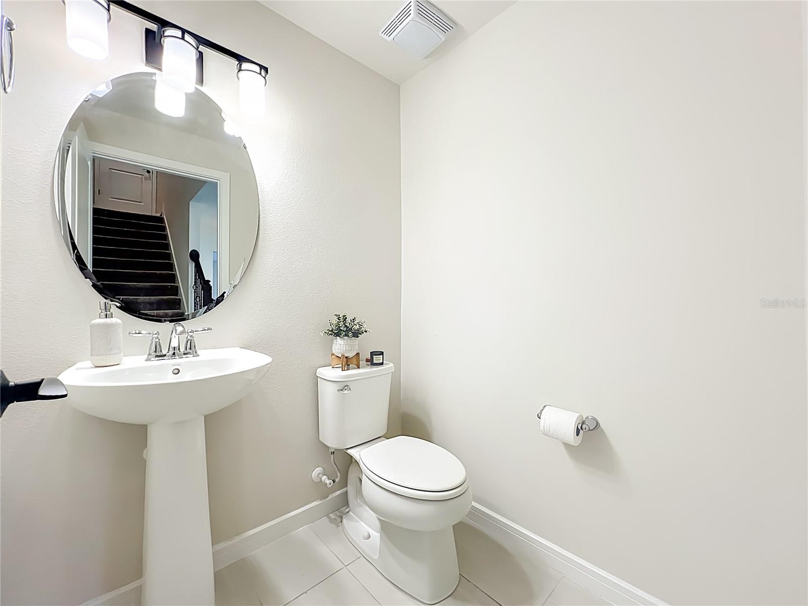 Image 29 of 70 For 10976 Leafshore Loop