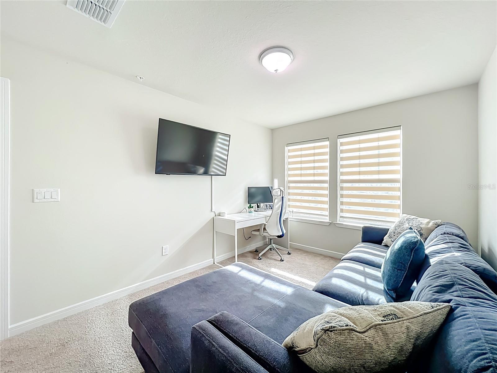 Image 34 of 70 For 10976 Leafshore Loop