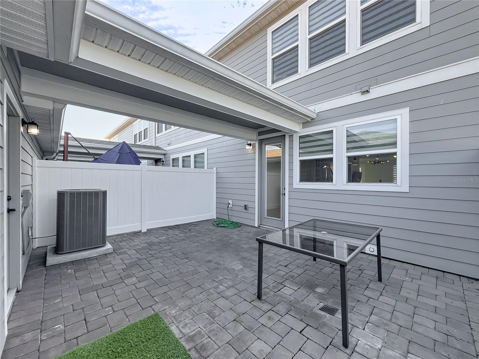 Image 55 of 70 For 10976 Leafshore Loop