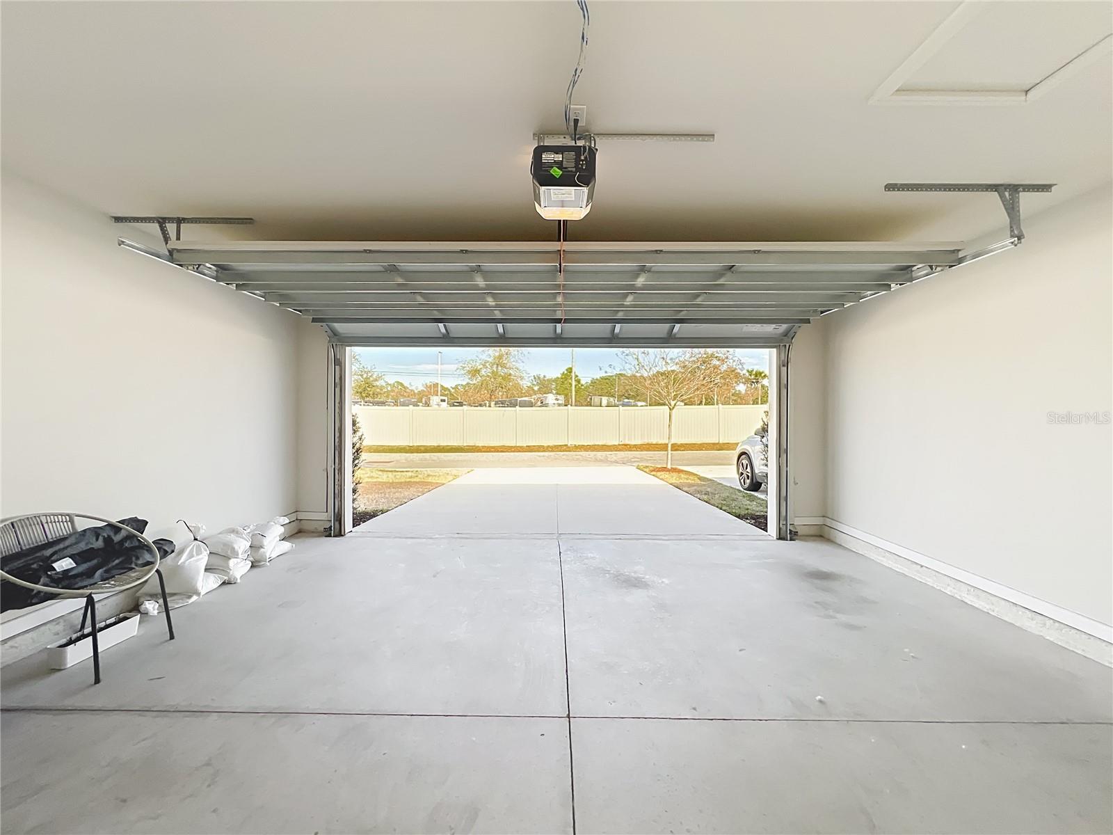 Image 60 of 70 For 10976 Leafshore Loop