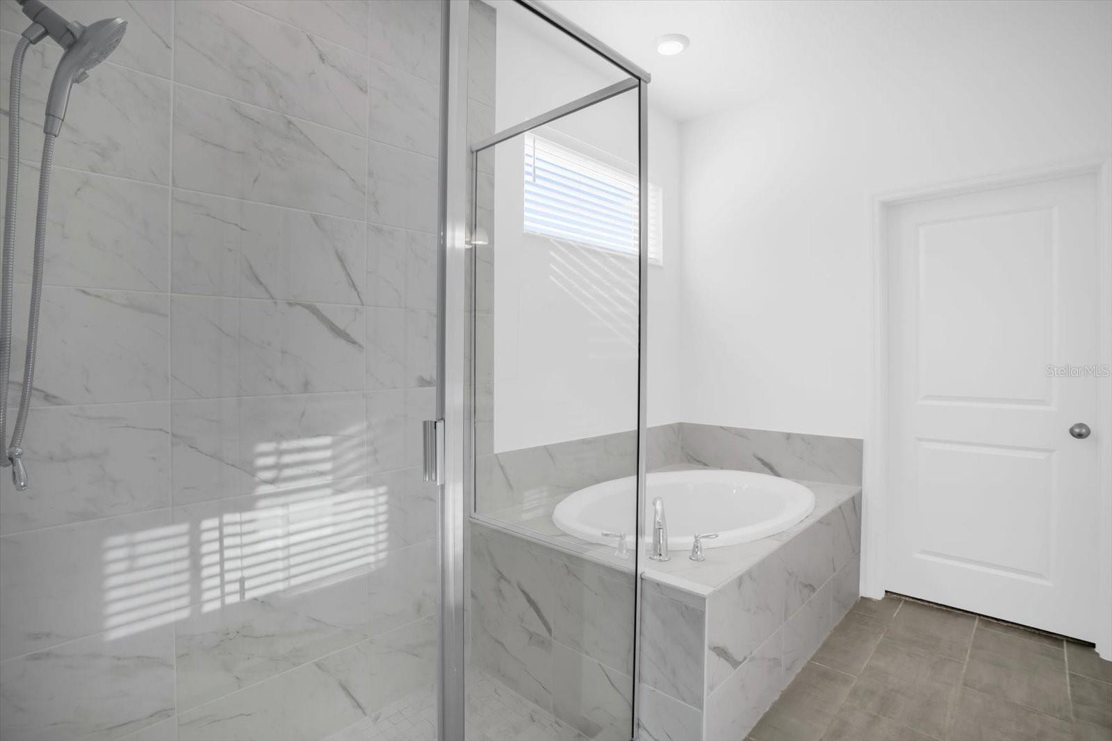 Image 12 of 37 For 591 Steerview Street