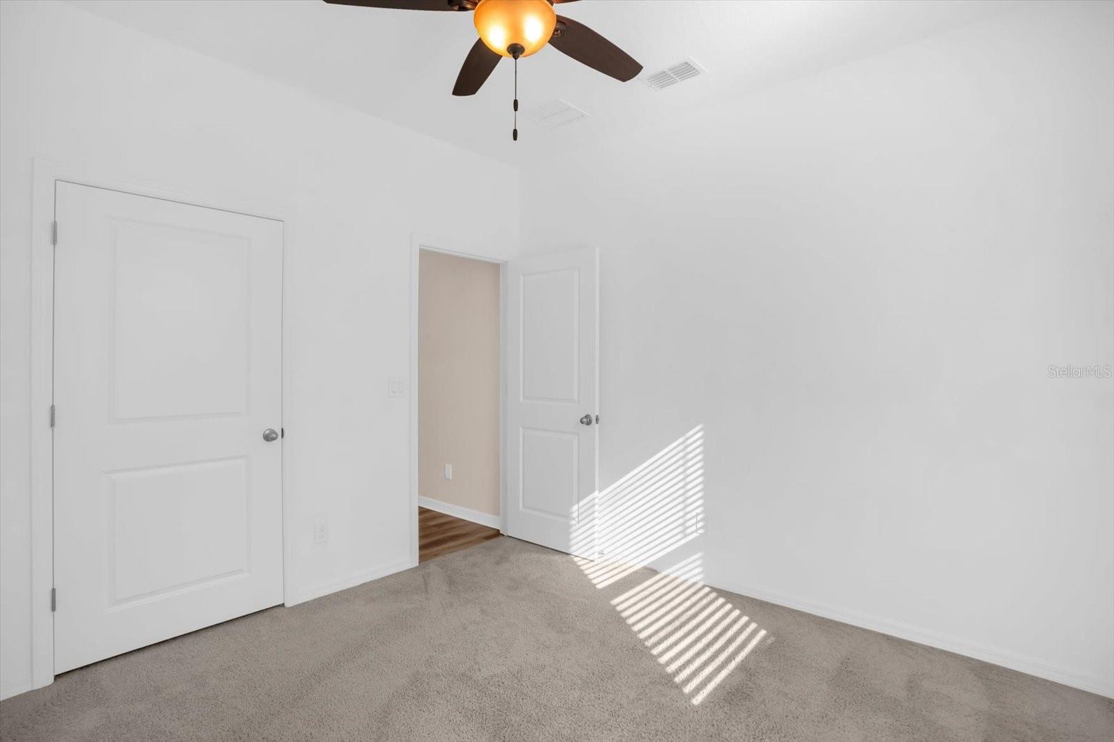 Image 16 of 37 For 591 Steerview Street