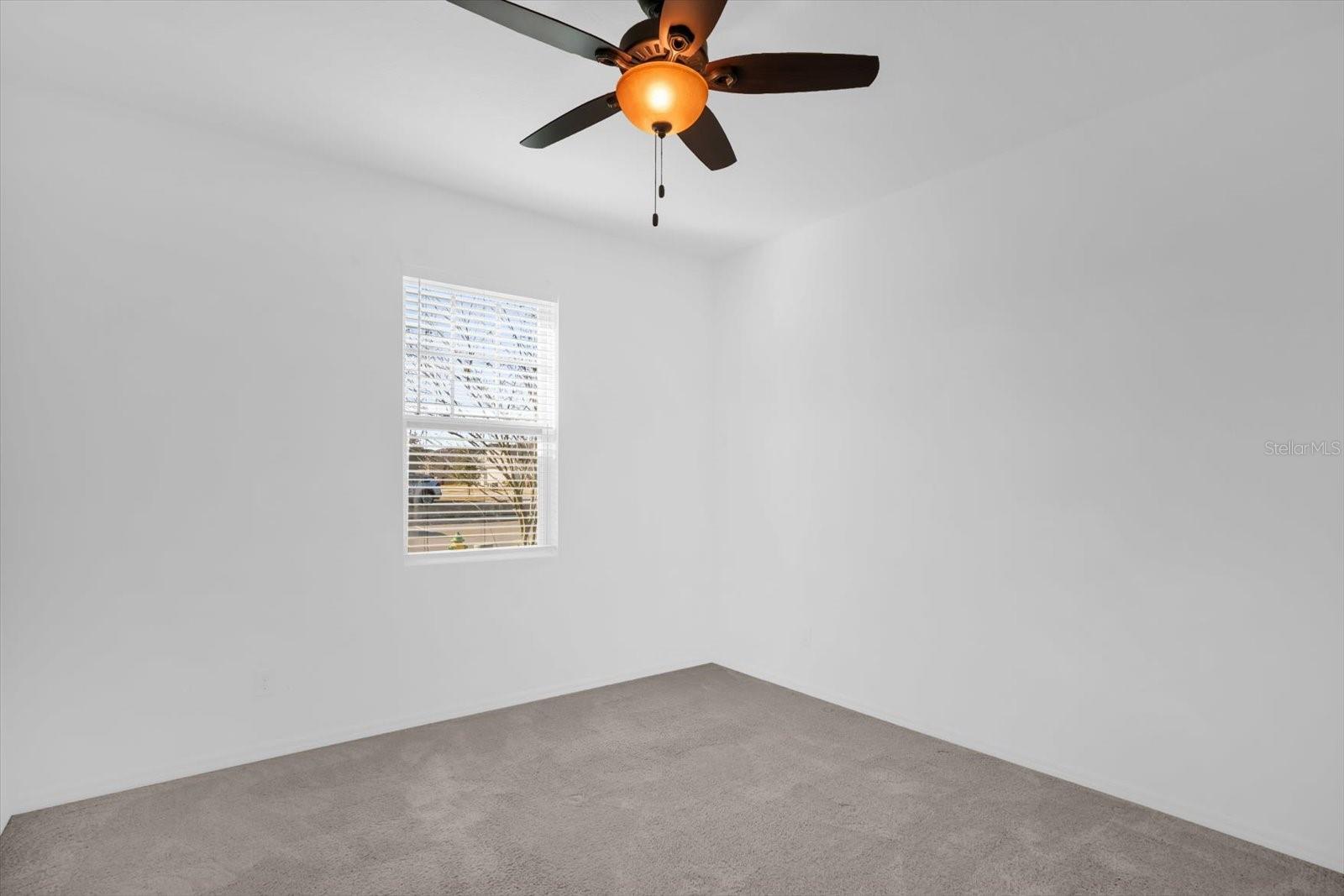 Image 17 of 37 For 591 Steerview Street