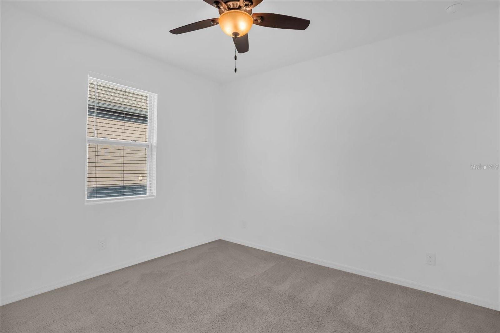 Image 20 of 37 For 591 Steerview Street