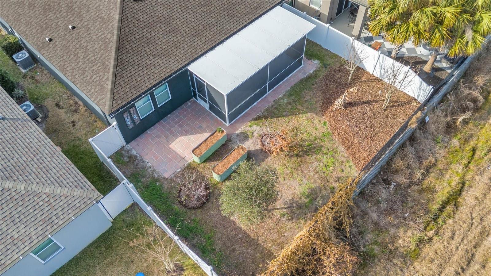 Image 24 of 37 For 591 Steerview Street