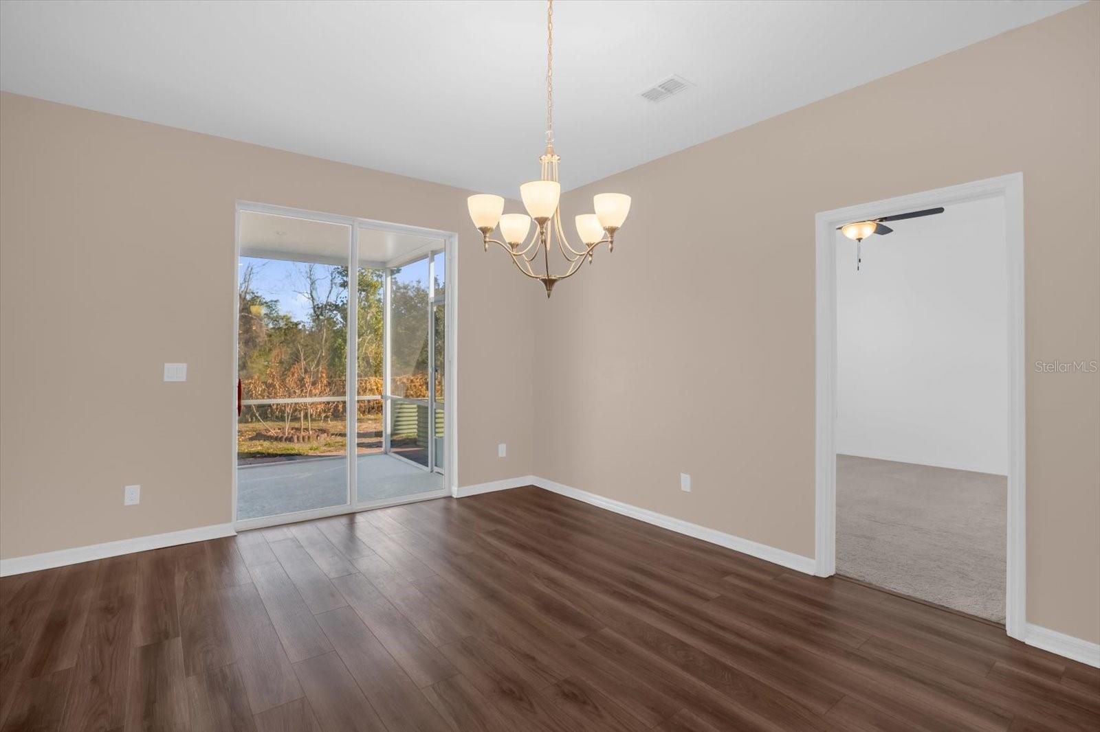 Image 5 of 37 For 591 Steerview Street