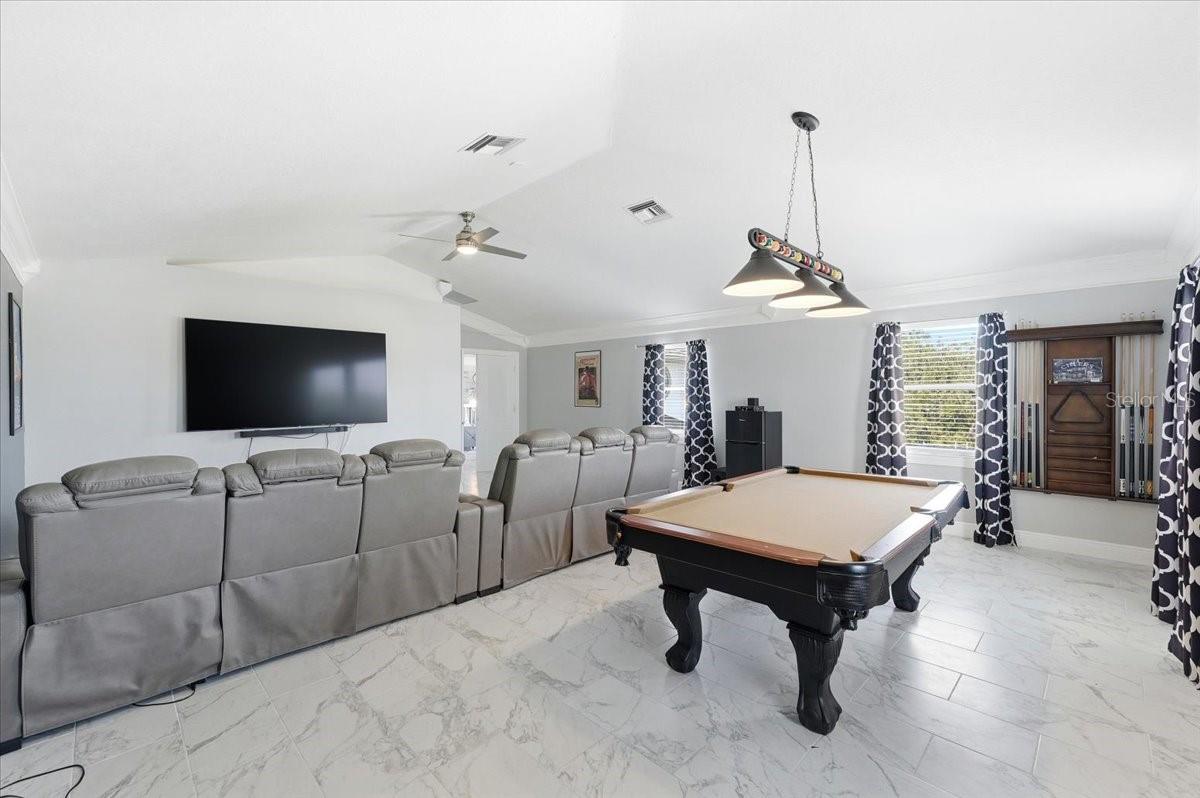 Image 15 of 30 For 2280 Fox Wood