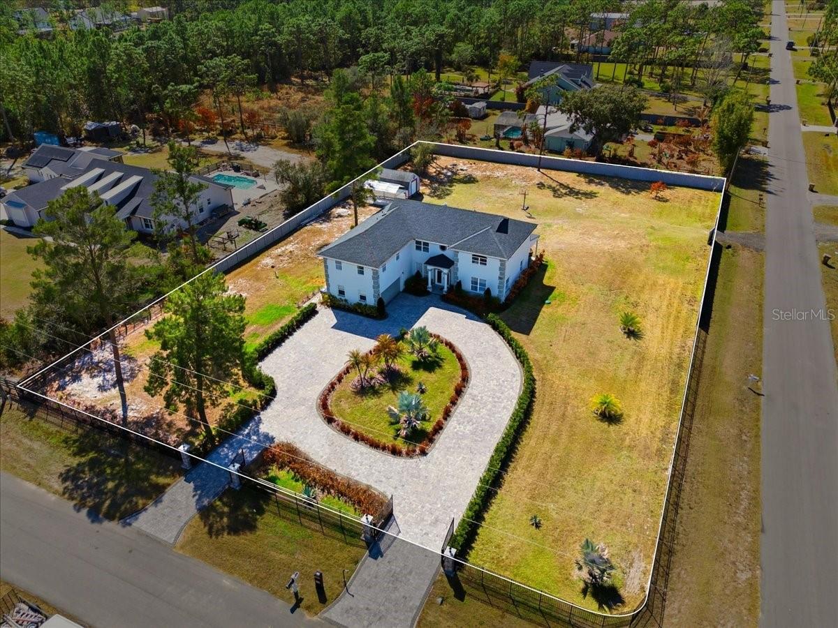 Image 3 of 30 For 2280 Fox Wood