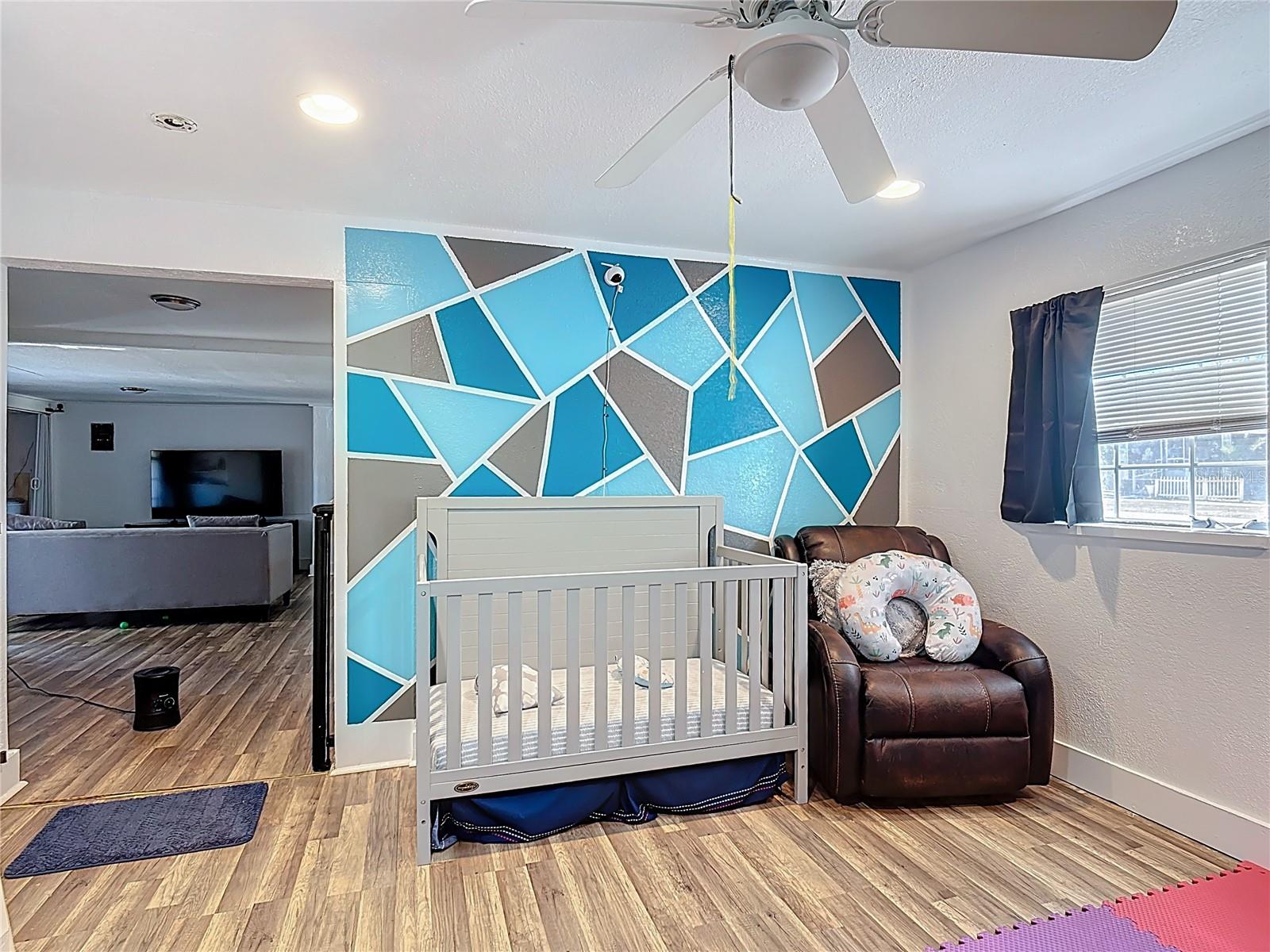 Image 18 of 37 For 823 Missouri Avenue