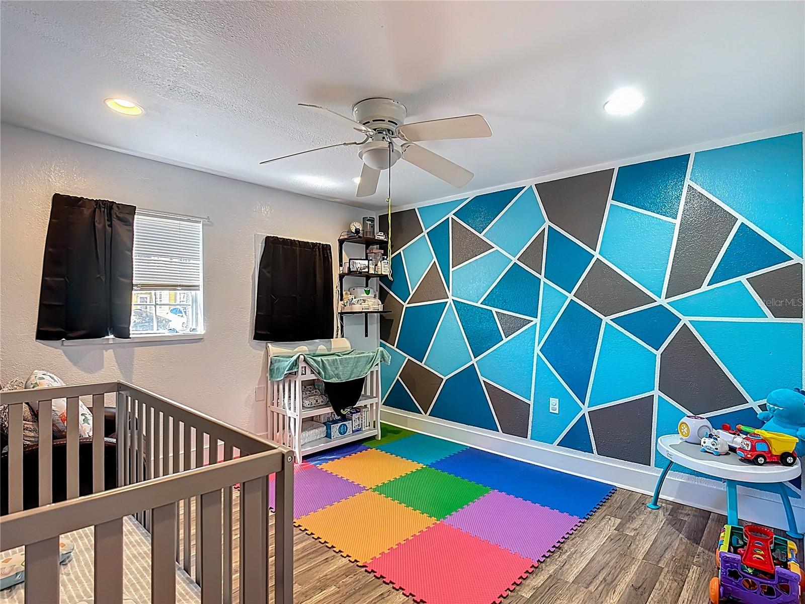 Image 19 of 37 For 823 Missouri Avenue