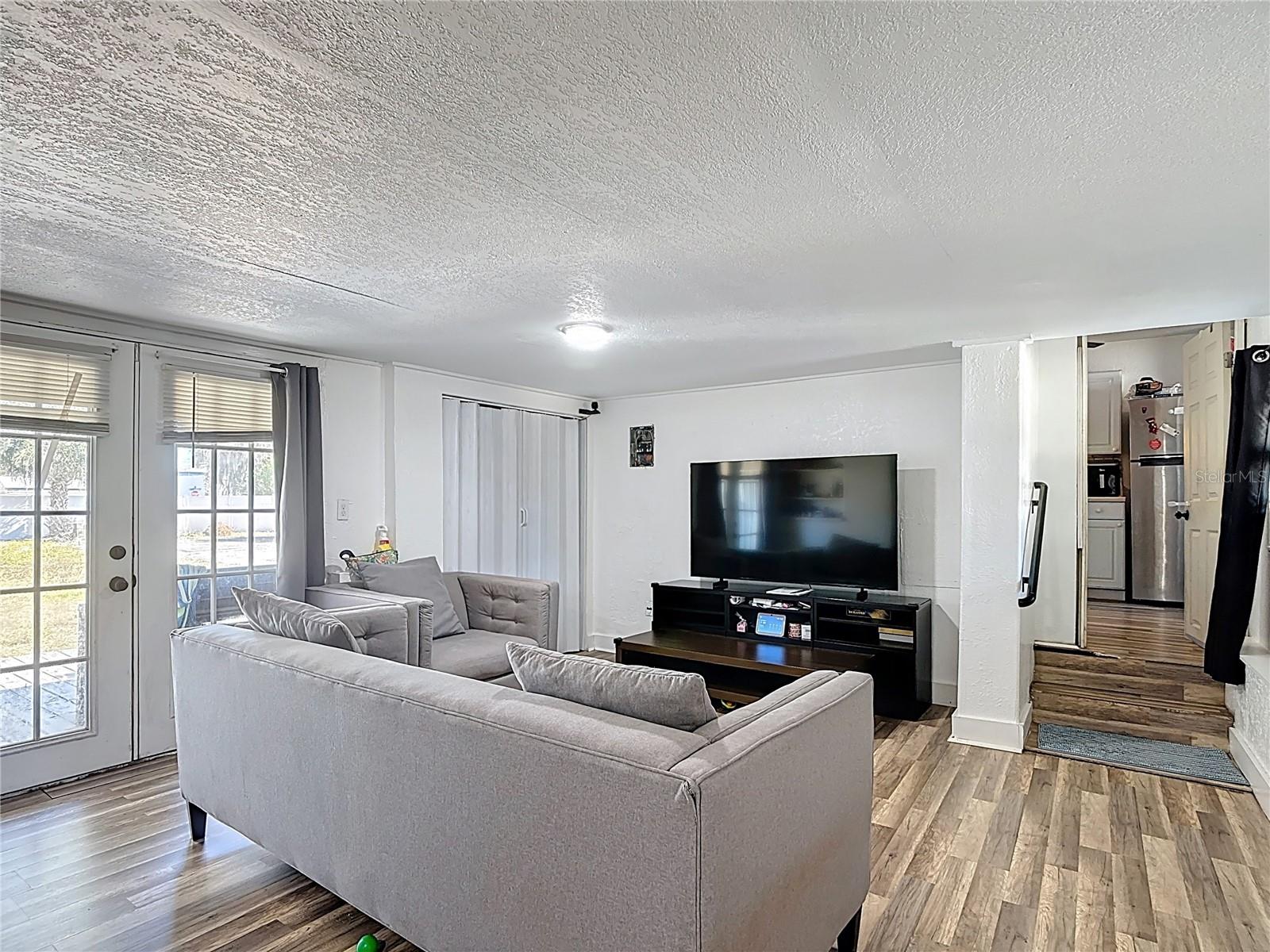 Image 20 of 37 For 823 Missouri Avenue