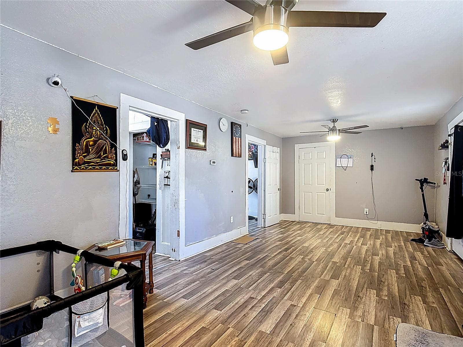 Image 23 of 37 For 823 Missouri Avenue