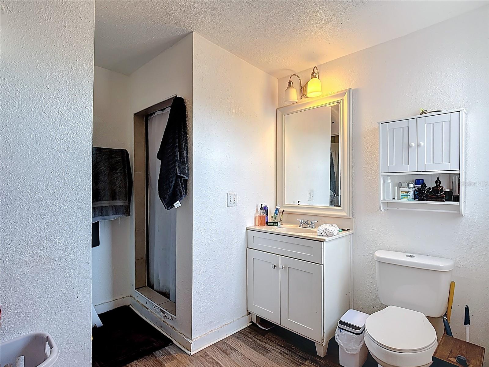 Image 27 of 37 For 823 Missouri Avenue