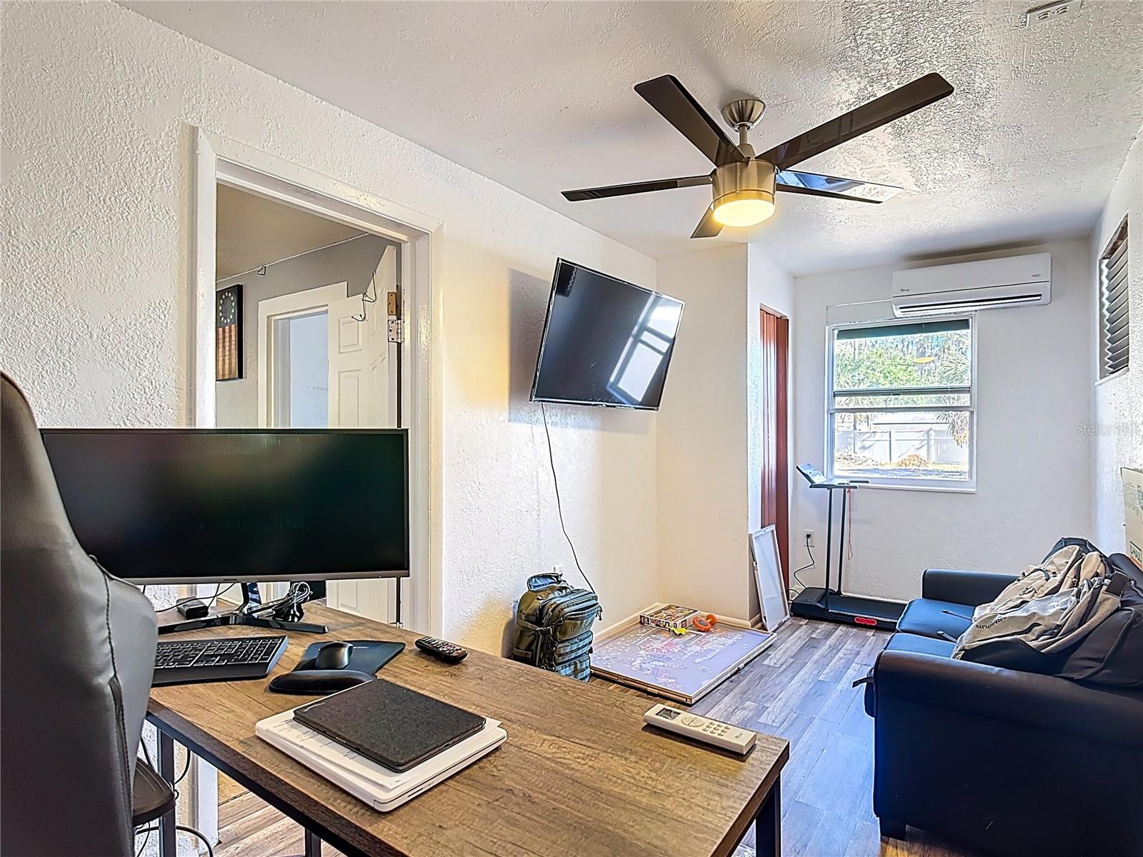 Image 9 of 37 For 823 Missouri Avenue