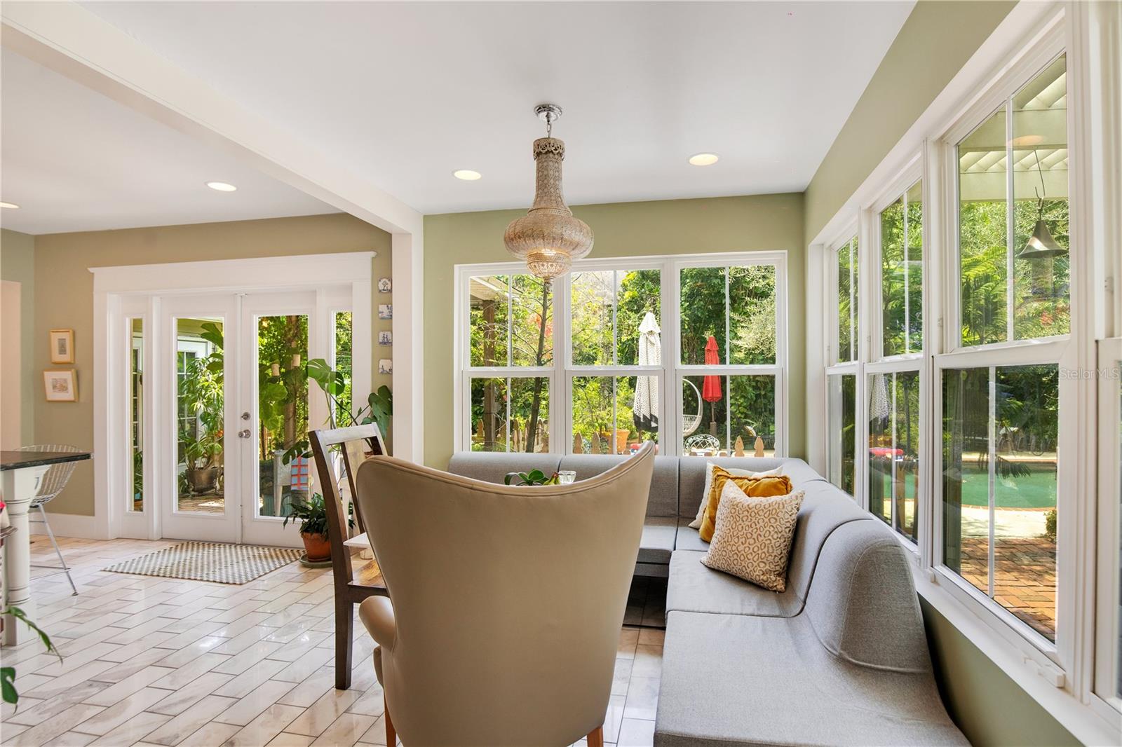 Image 34 of 92 For 614 Lake Avenue