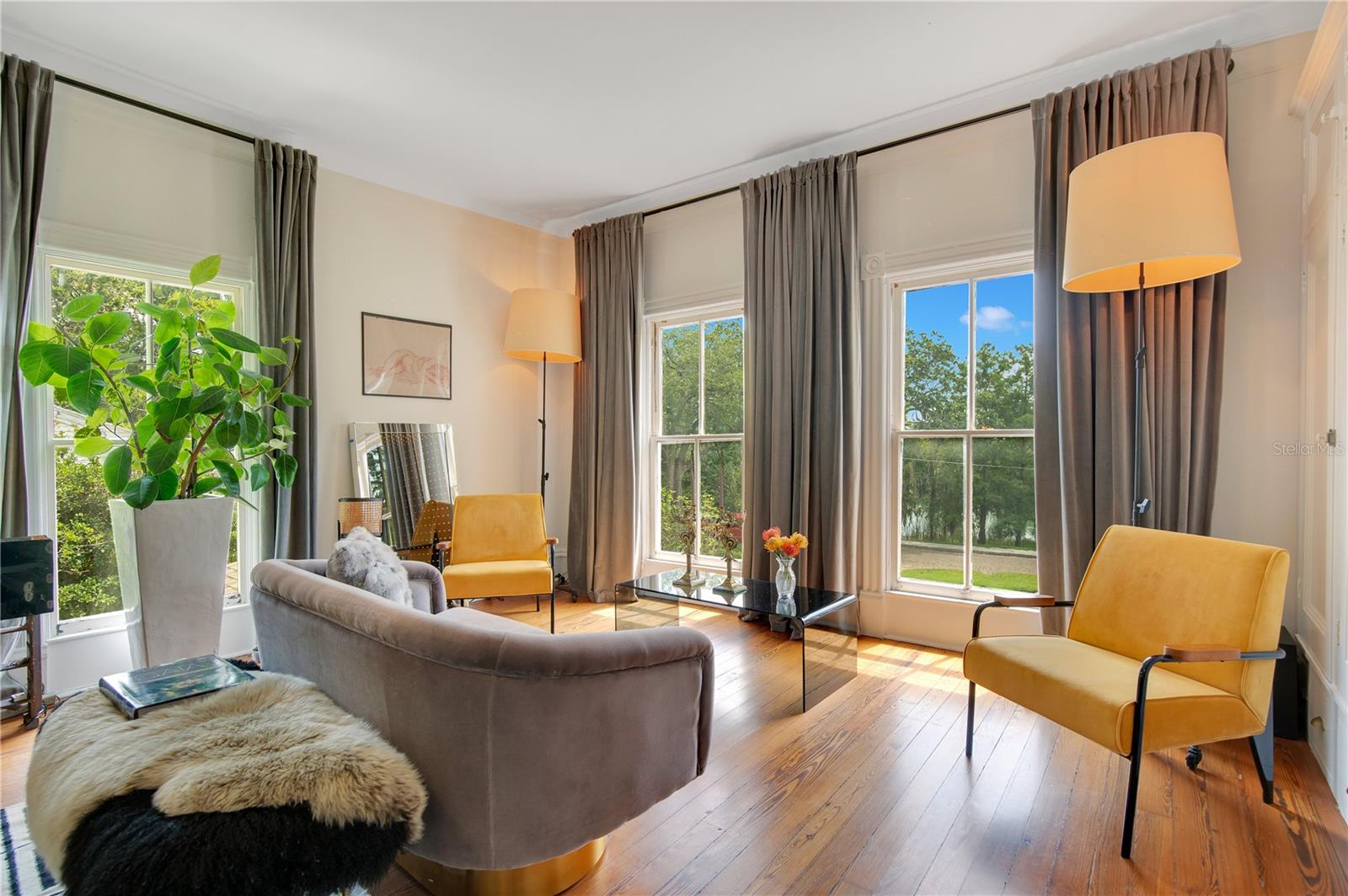 Image 44 of 92 For 614 Lake Avenue