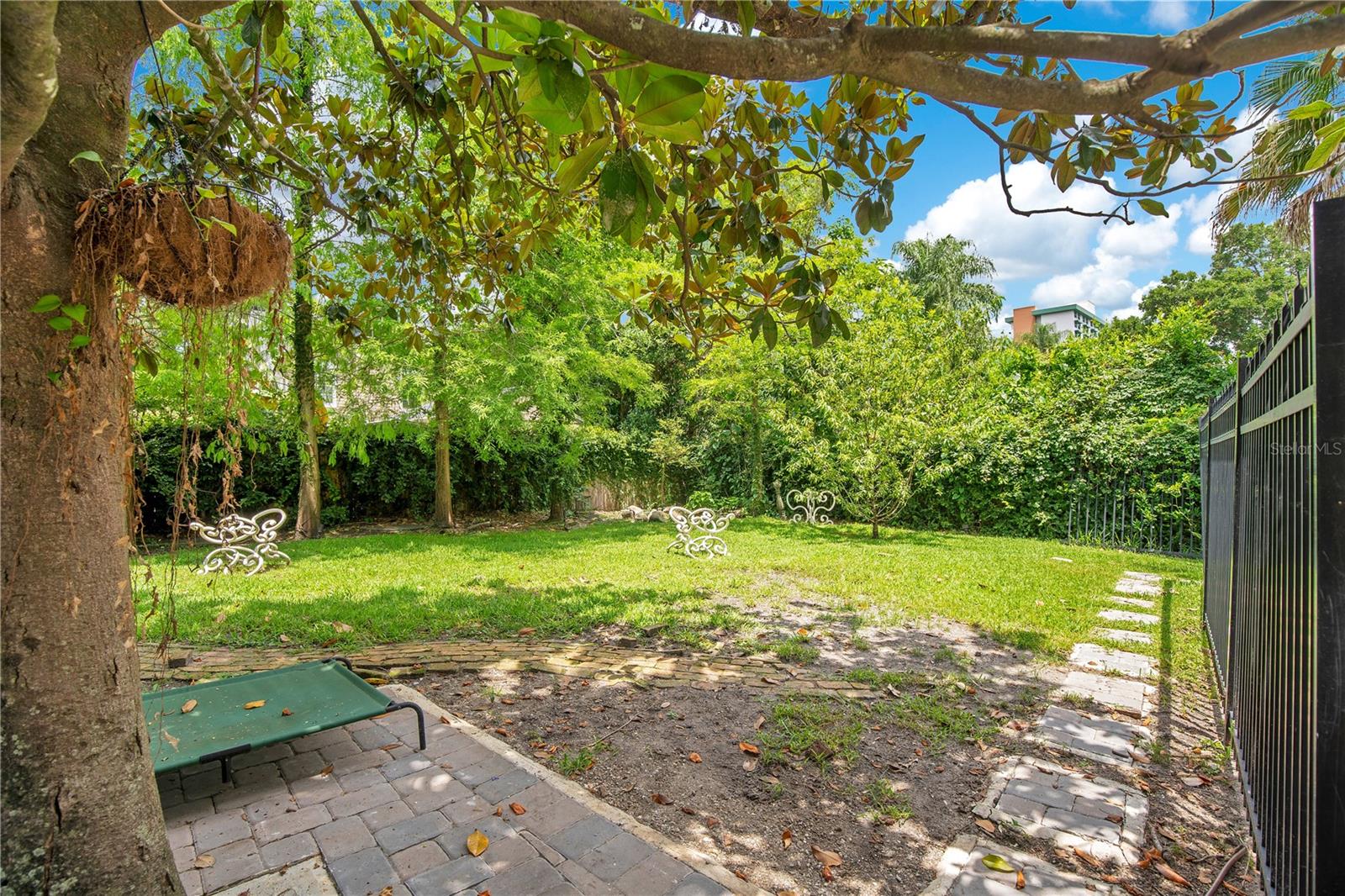 Image 79 of 92 For 614 Lake Avenue