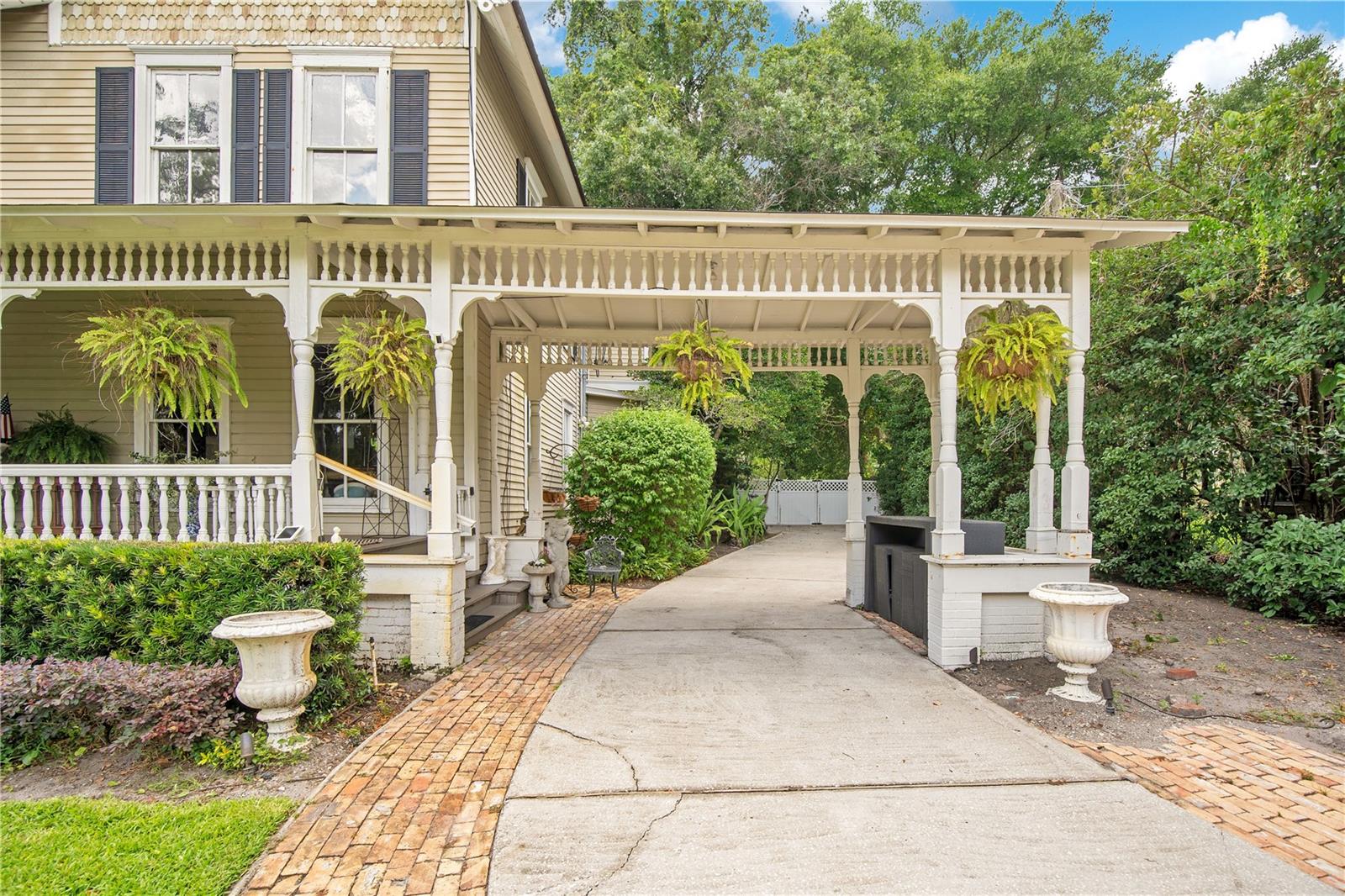 Image 8 of 92 For 614 Lake Avenue