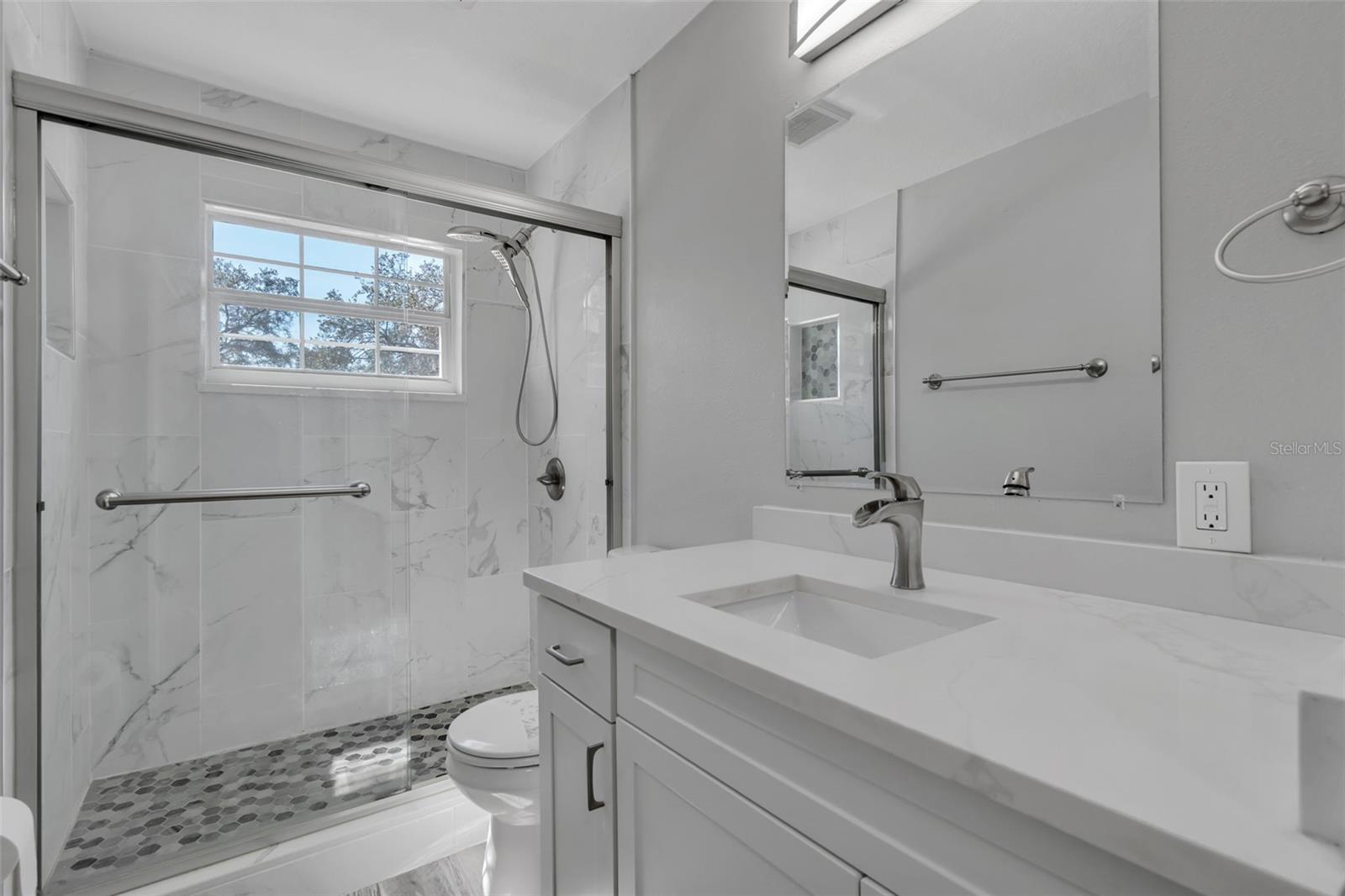 Image 12 of 43 For 5674 Altec Court