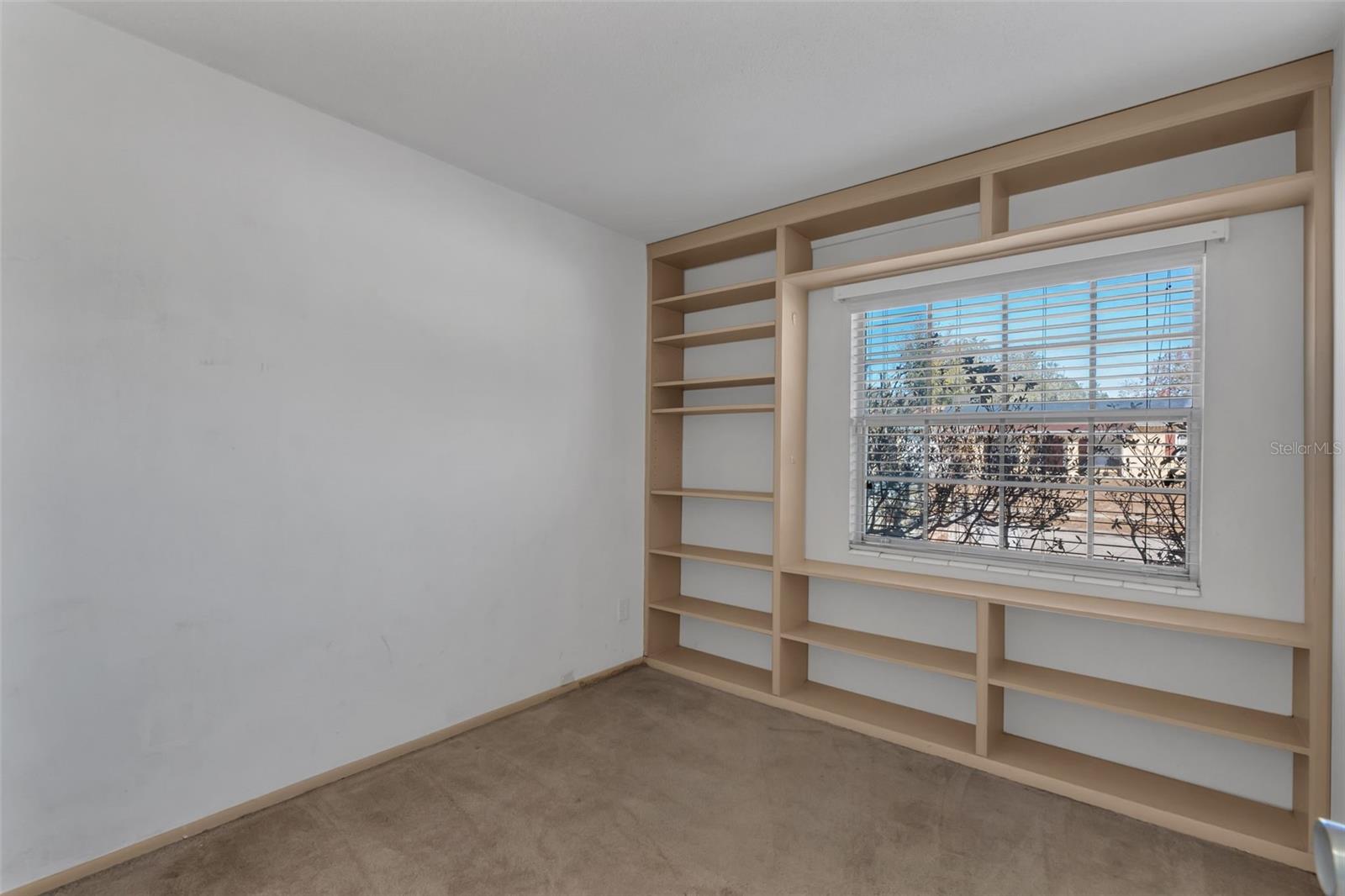 Image 13 of 43 For 5674 Altec Court