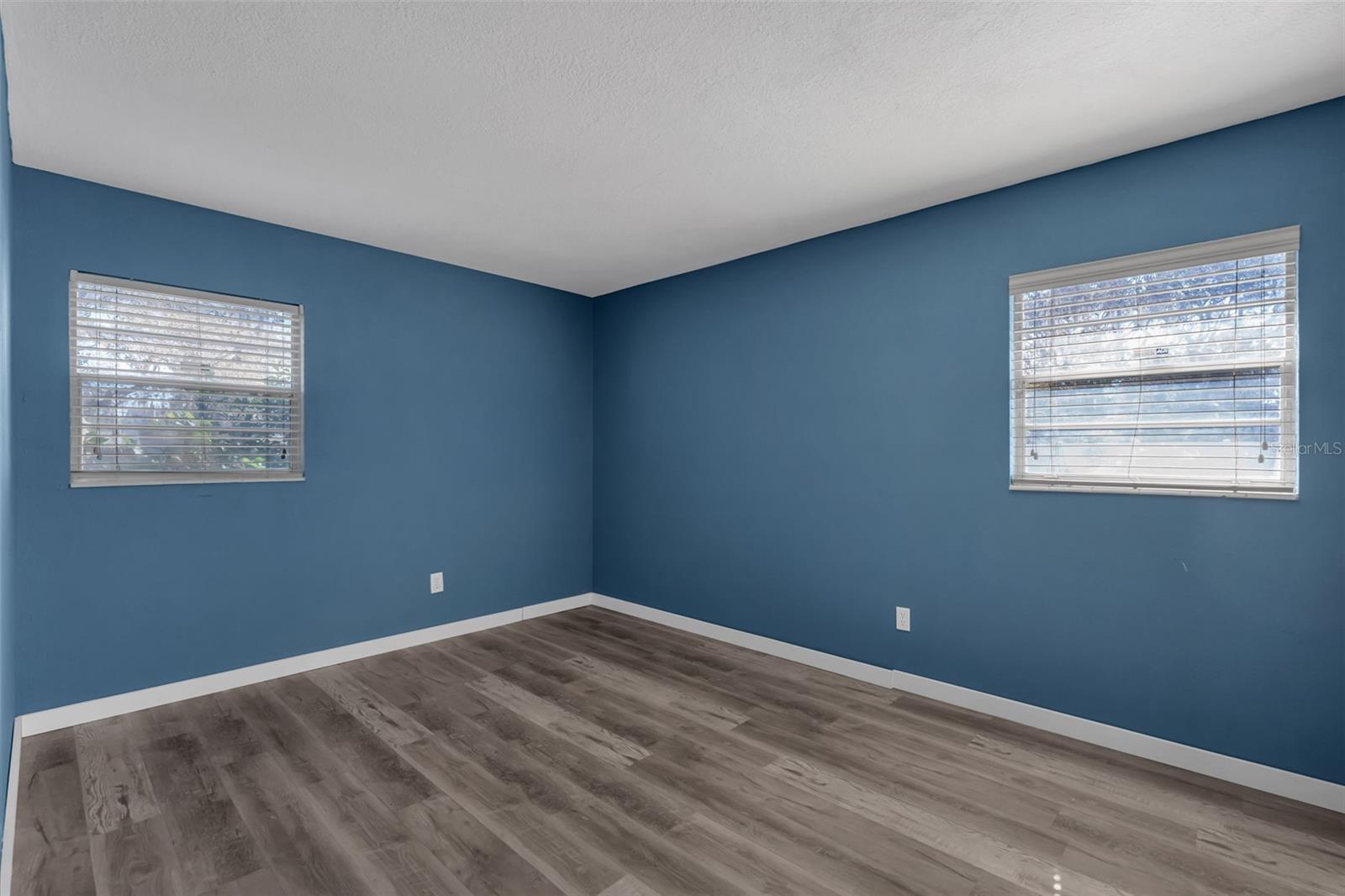 Image 17 of 43 For 5674 Altec Court