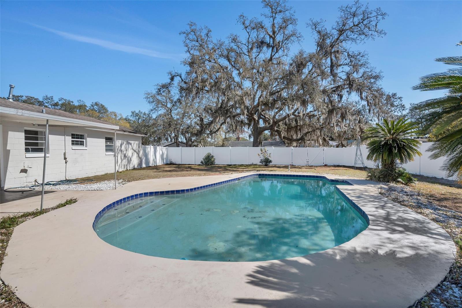 Image 28 of 43 For 5674 Altec Court