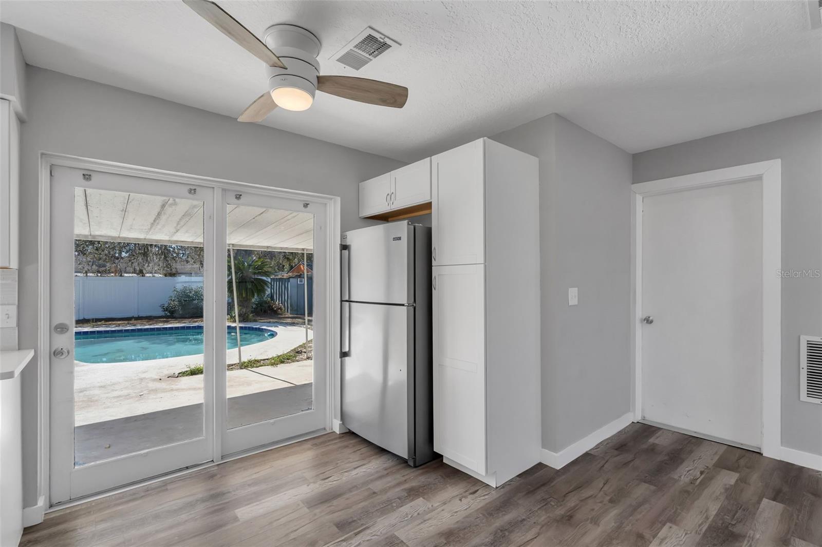 Image 6 of 43 For 5674 Altec Court