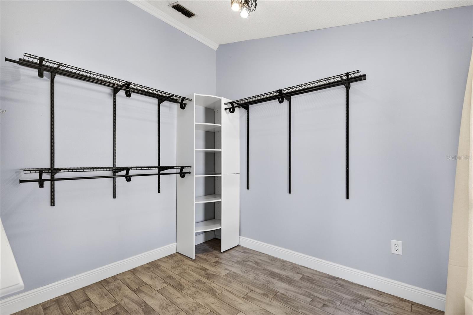 Image 17 of 33 For 3189 Windmill Point Boulevard