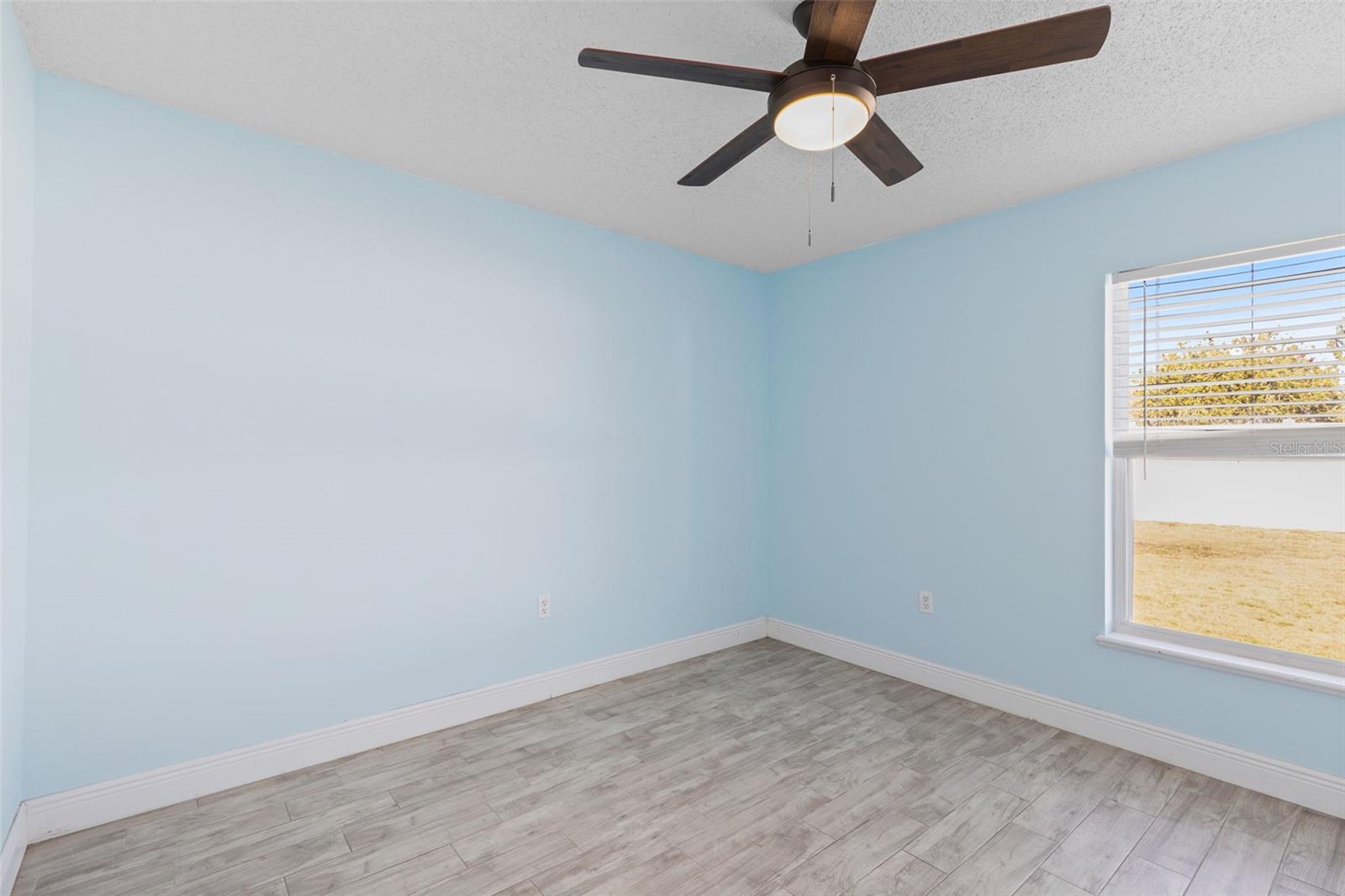 Image 19 of 33 For 3189 Windmill Point Boulevard