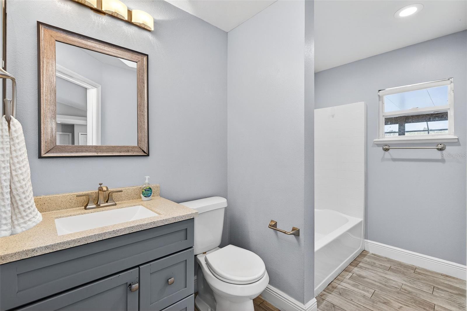 Image 20 of 33 For 3189 Windmill Point Boulevard