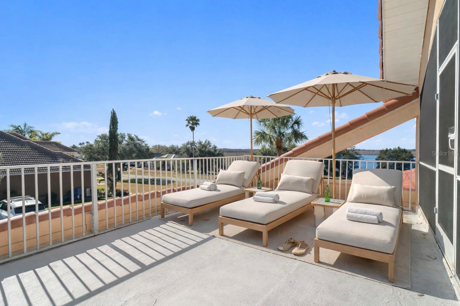 Image 33 of 50 For 16727 Royal Palm Drive