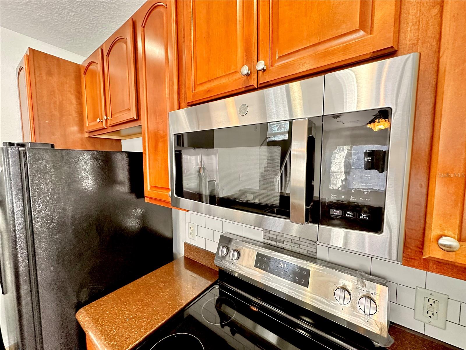 Image 21 of 40 For 2334 Grand Central Parkway 1