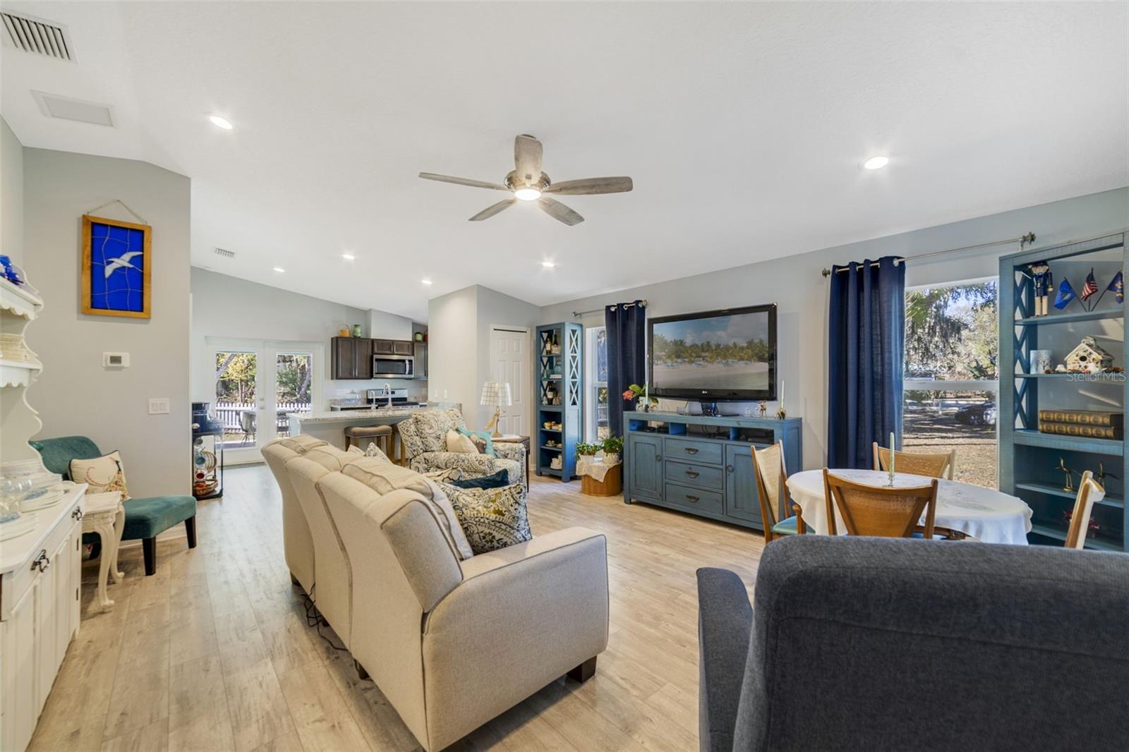 Image 4 of 27 For 1239 Saint Anne Shrine Road