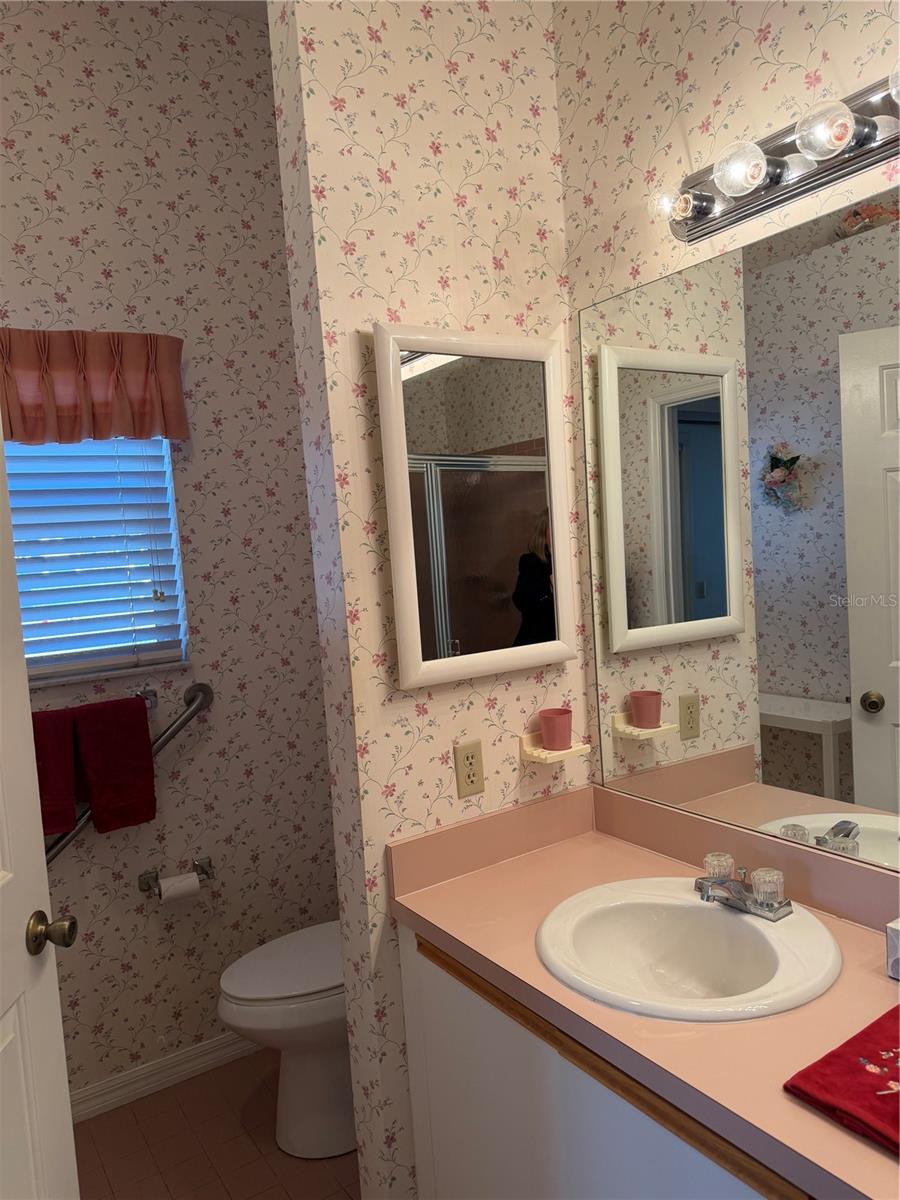 Image 17 of 23 For 1260 Granada Court