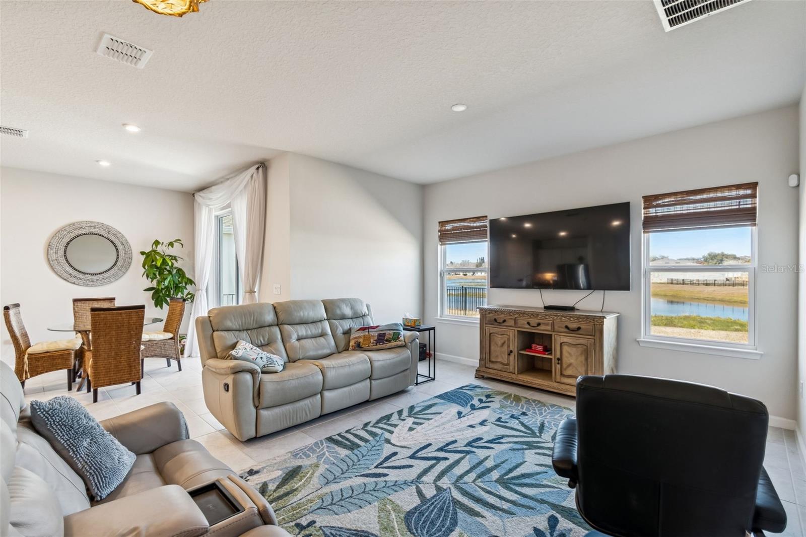 Image 10 of 28 For 2823 Landing Drive