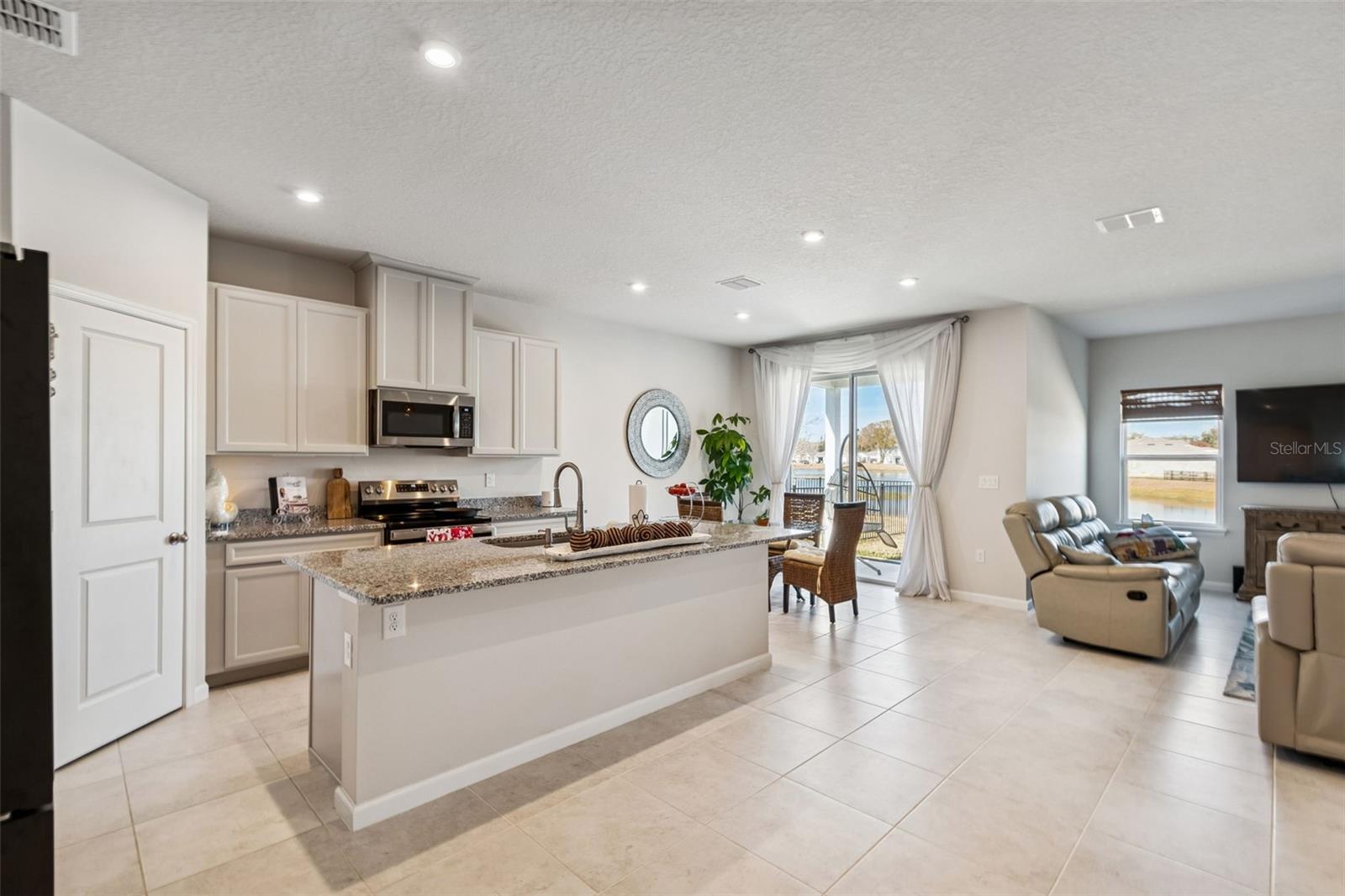 Image 3 of 28 For 2823 Landing Drive