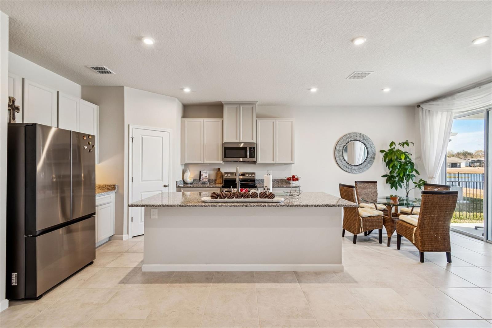 Image 4 of 28 For 2823 Landing Drive