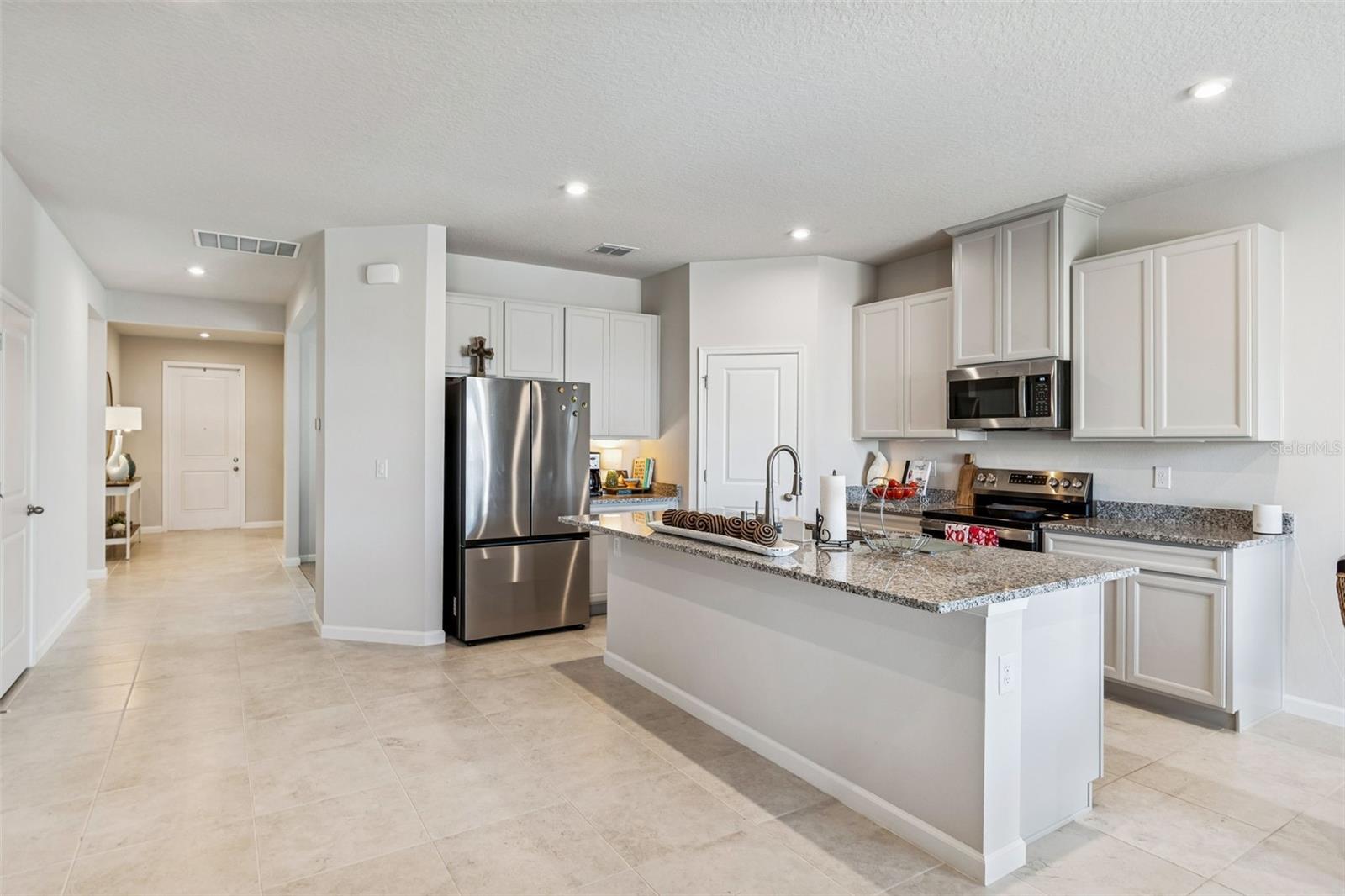 Image 5 of 28 For 2823 Landing Drive